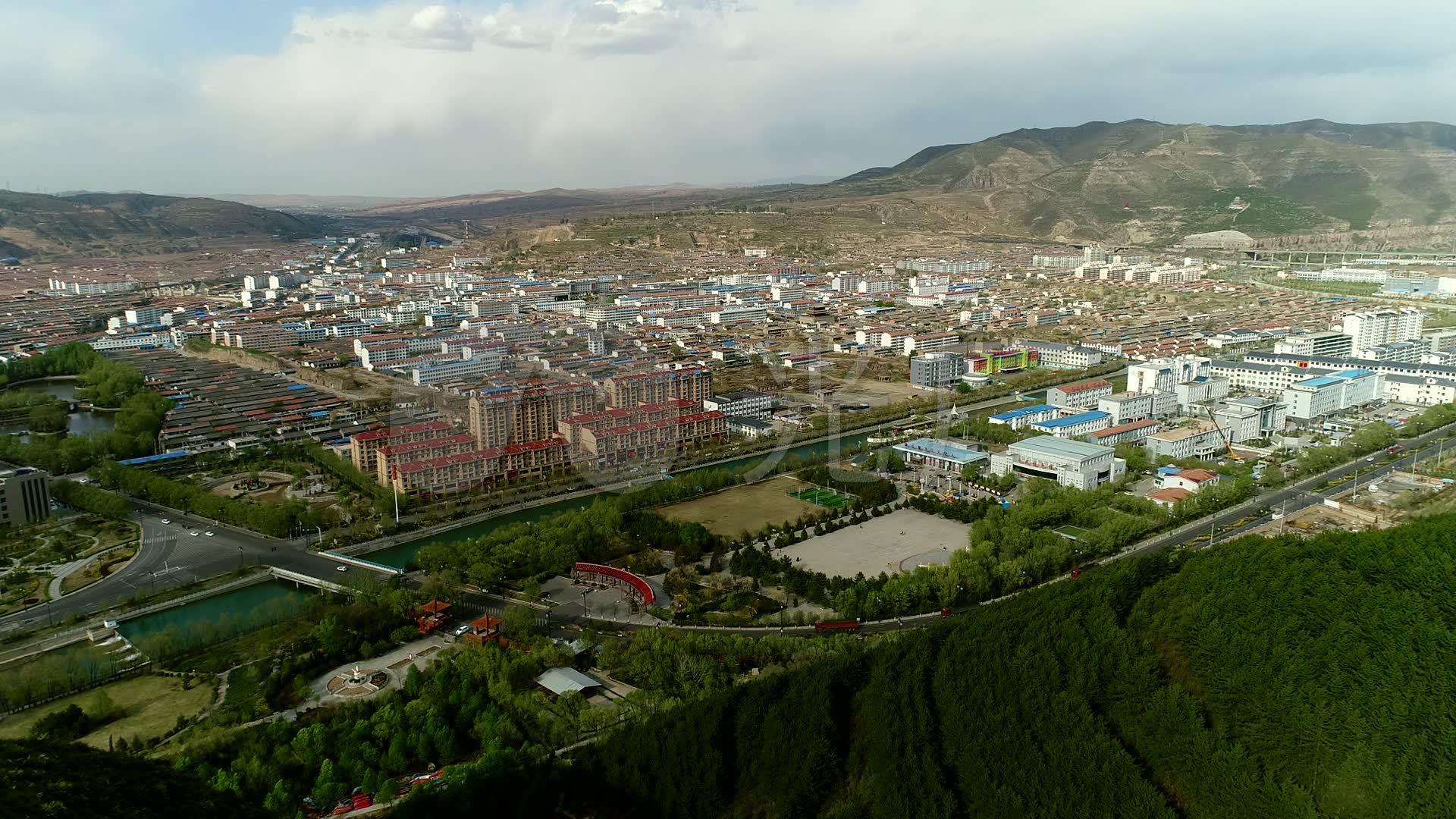 航拍山西忻州岢岚县