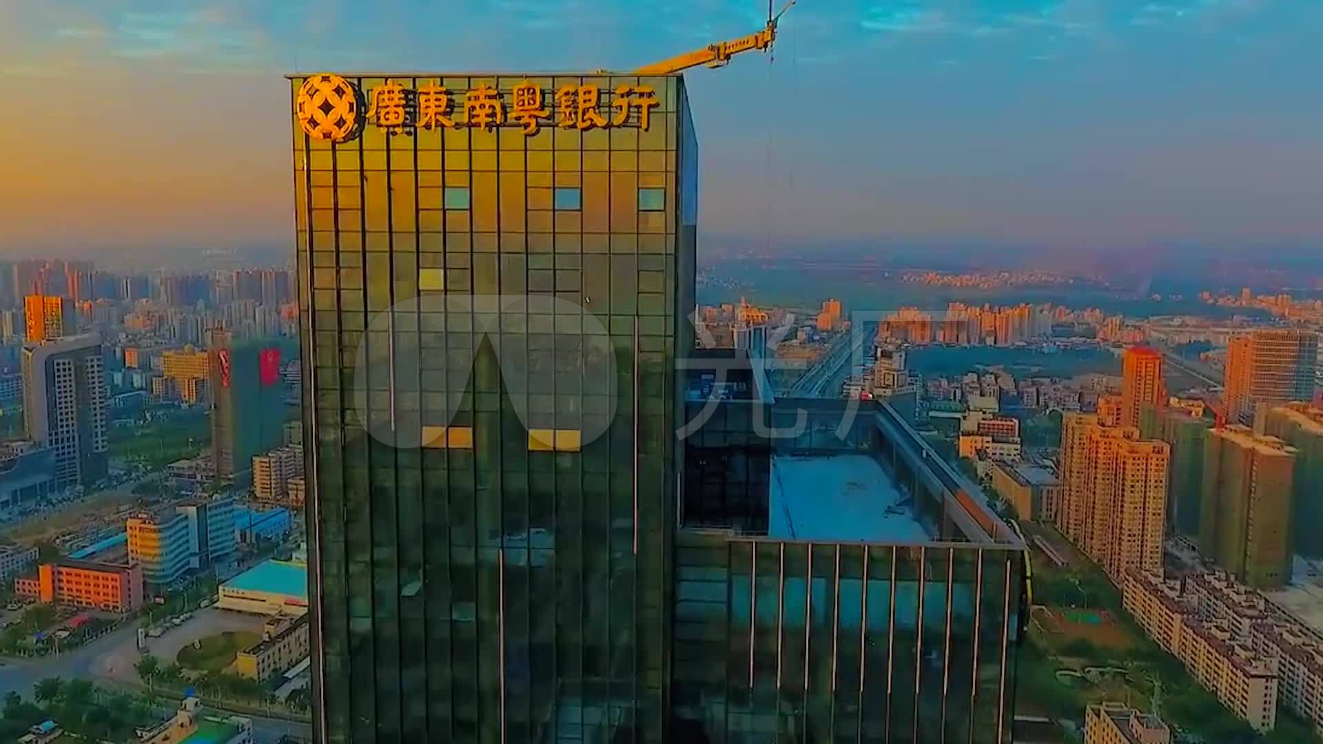 航拍中国广东粤西第一高楼湛江财富汇全景_1920x1080