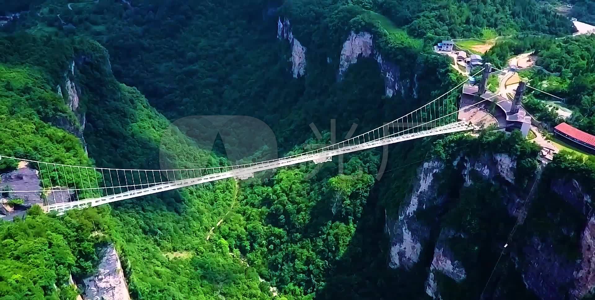 湖南张家界大峡谷玻璃桥航拍视频素材下载_1920x970