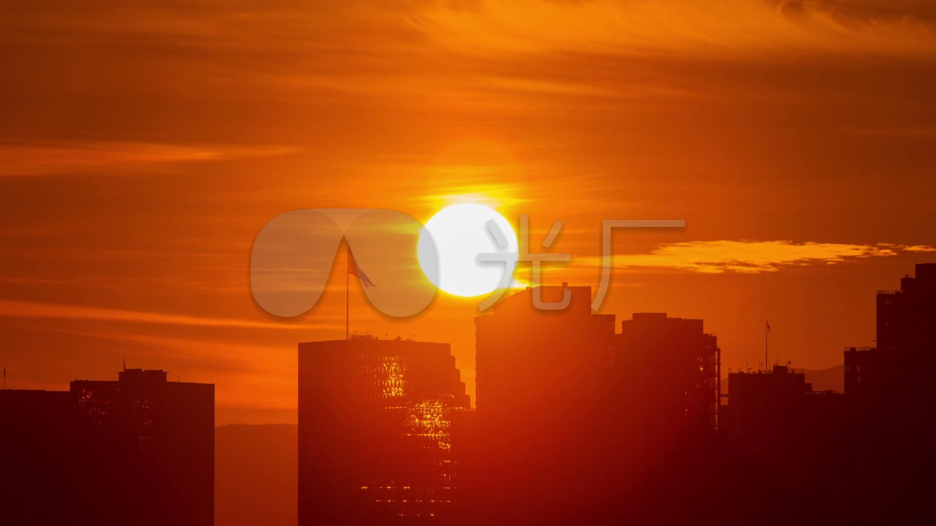 城市日出朝阳太阳红太阳金色太阳_1920x1080_高清视频素材下载(编号
