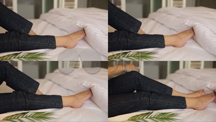 已实名签约 美丽模特美腿牛仔裤床上脚腿美女女人躺着靠着睡觉休息