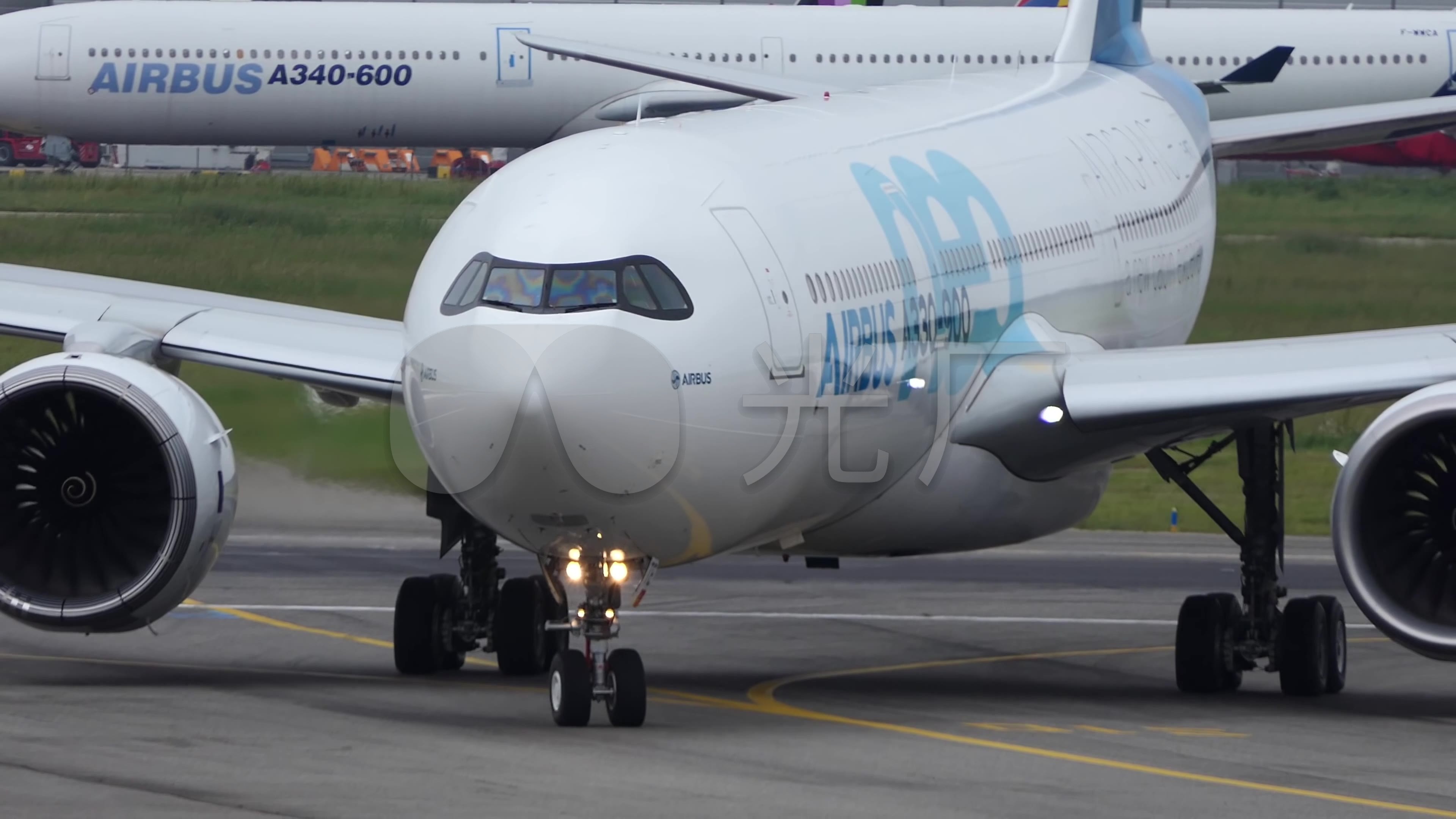 飞机客机机场滑行起飞降落着陆空客波音_3840x2160_高清视频素材下载