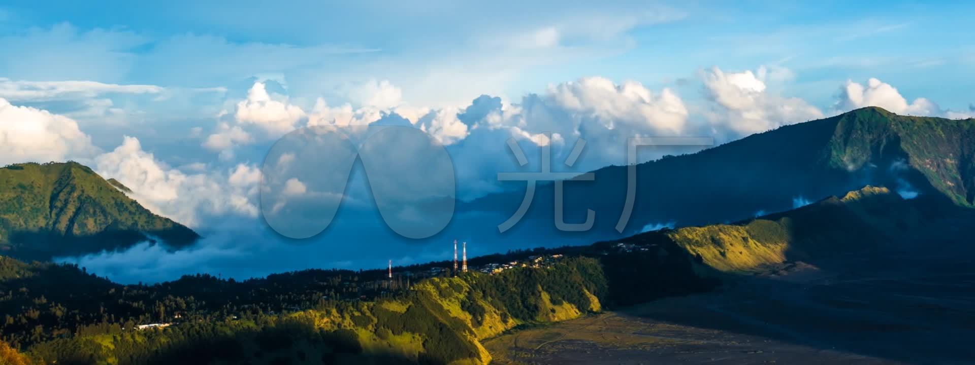 大自然风光山川山脉星空云朵翻滚山河大地_1920x720