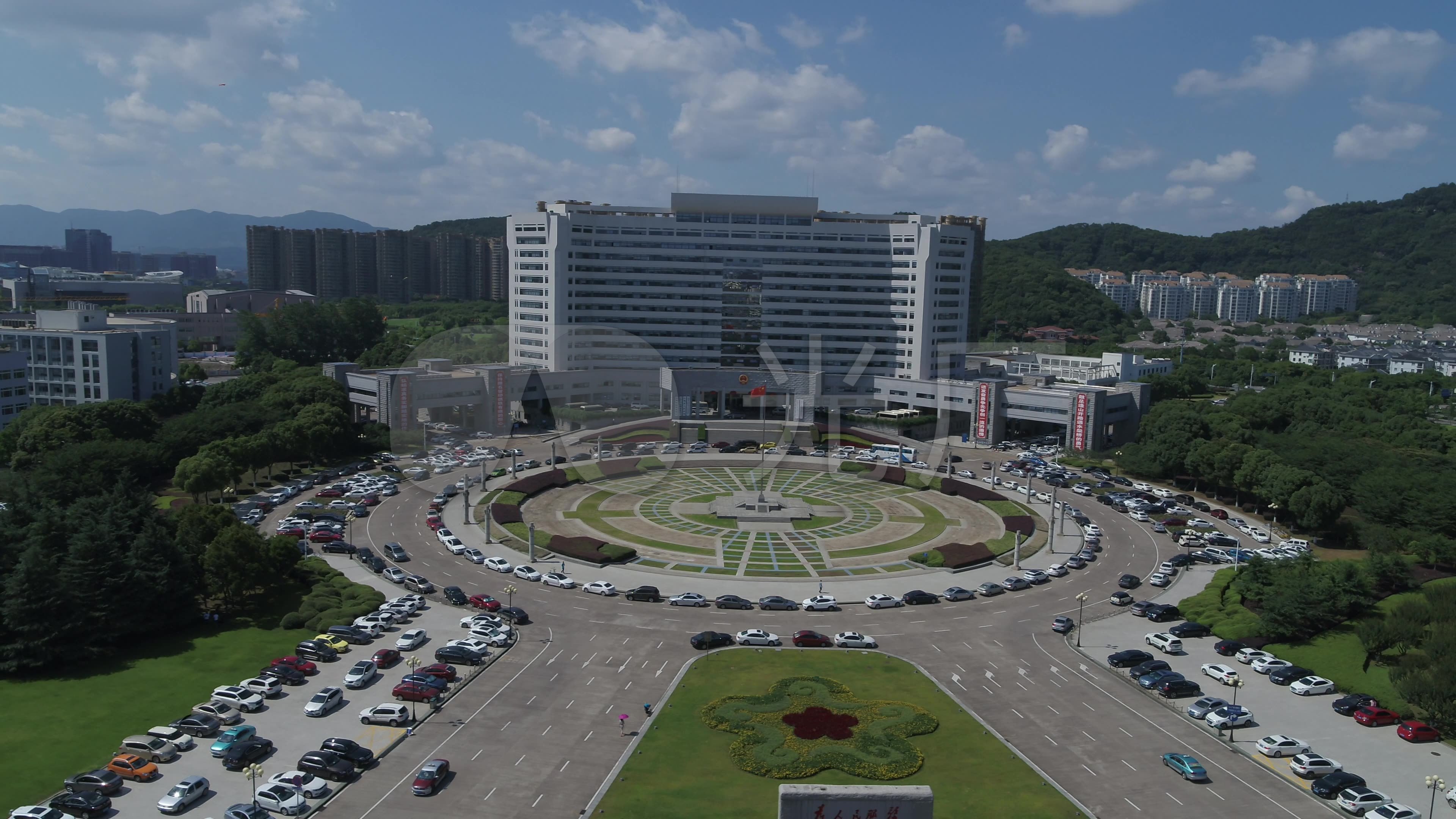 浙江台州市政府大楼航拍4k1_3840x2160_高清视频素材