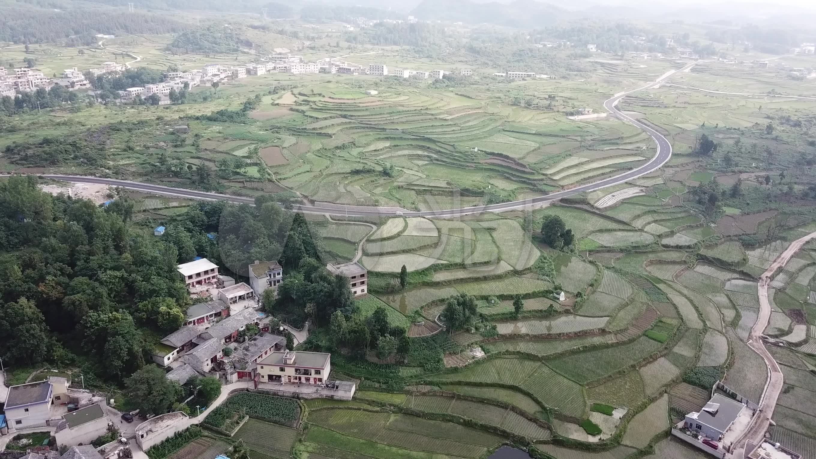 航拍贵州地区农村乡镇全貌超清视频