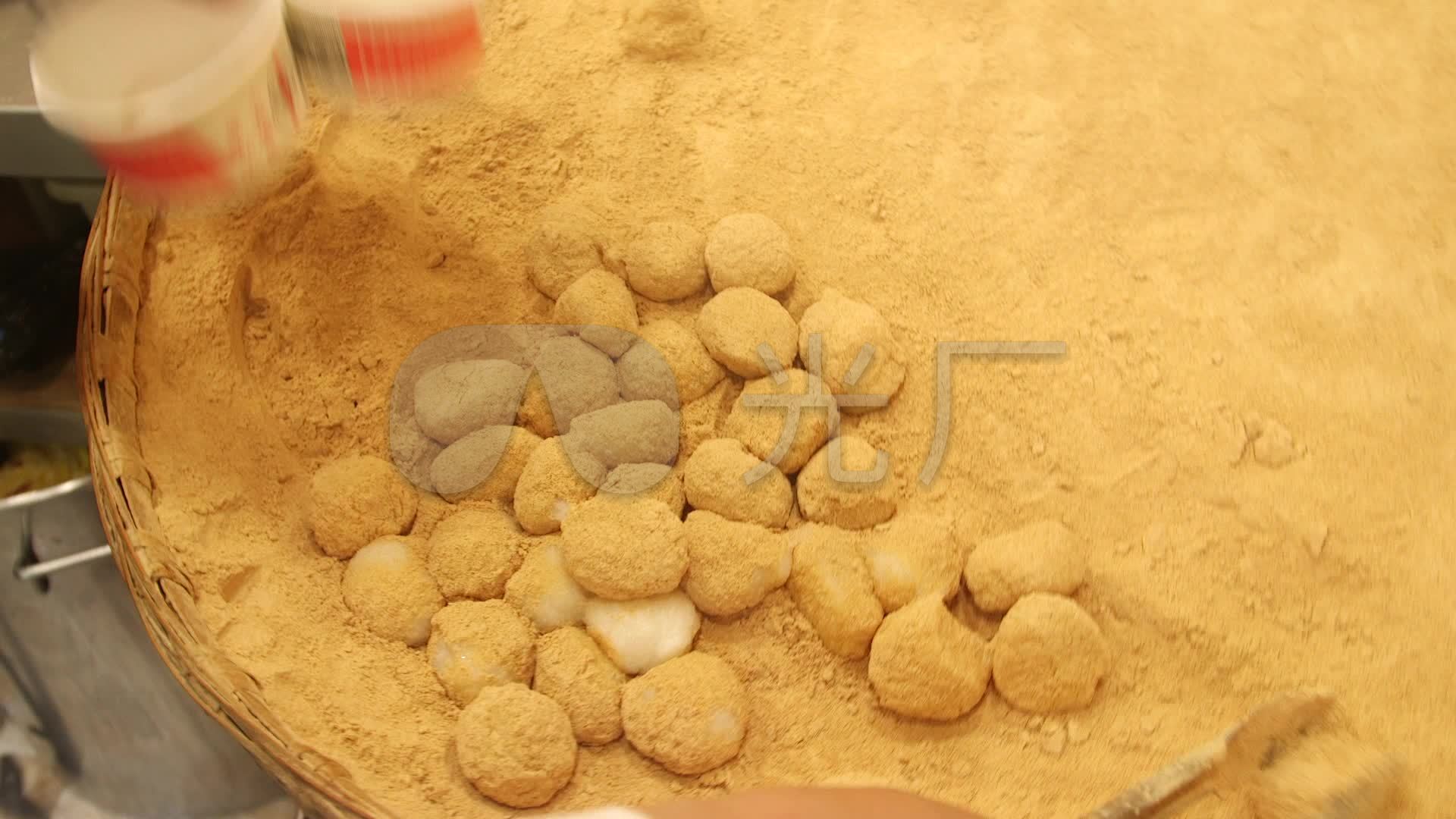 三大炮制作成都锦里美食豆面糍粑小吃
