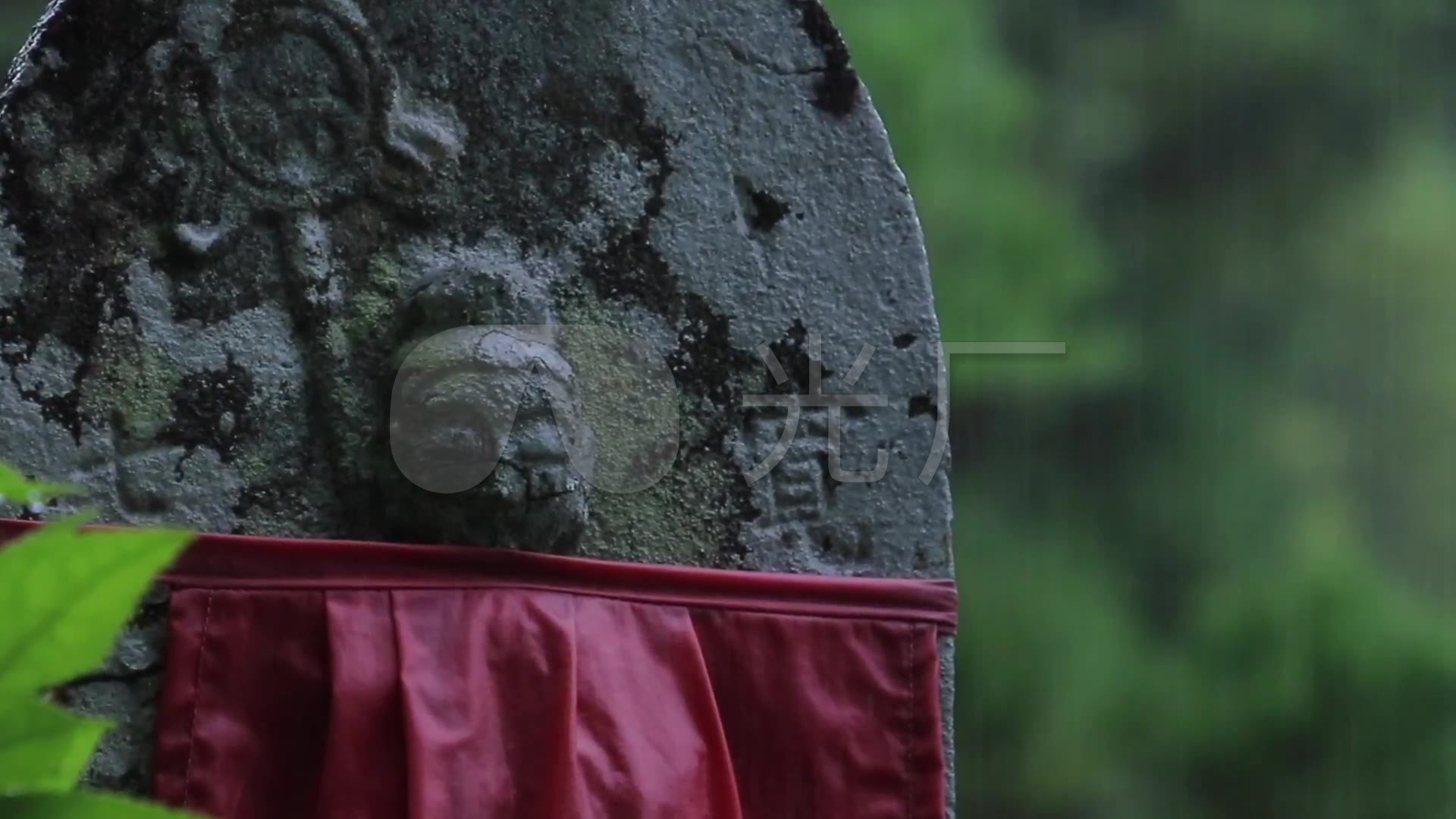 唯美醉人寺庙荷花雨景古寺庙古建筑