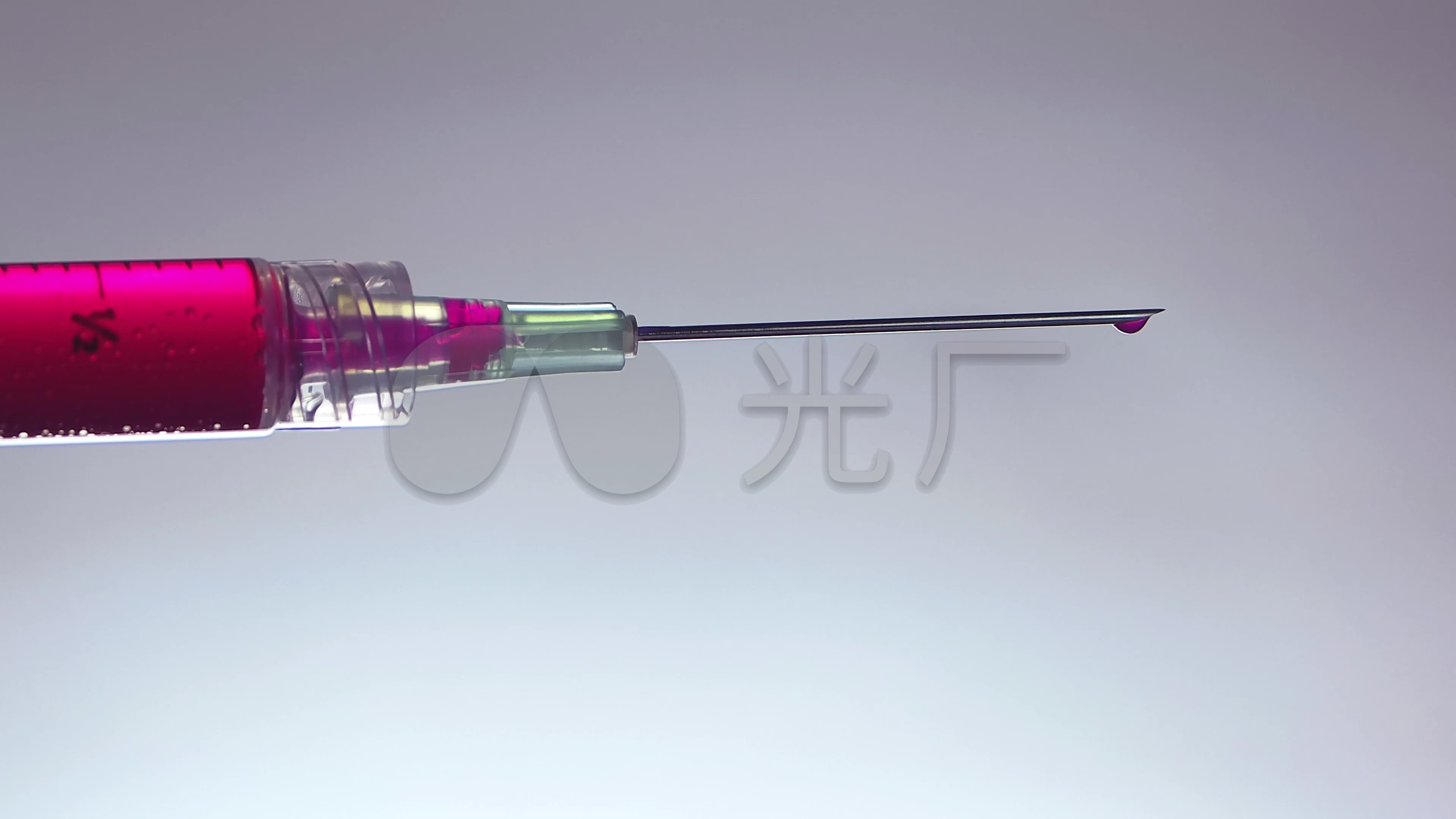 缓慢推动注射器特写视频_3840x2160_高清视频素材下载