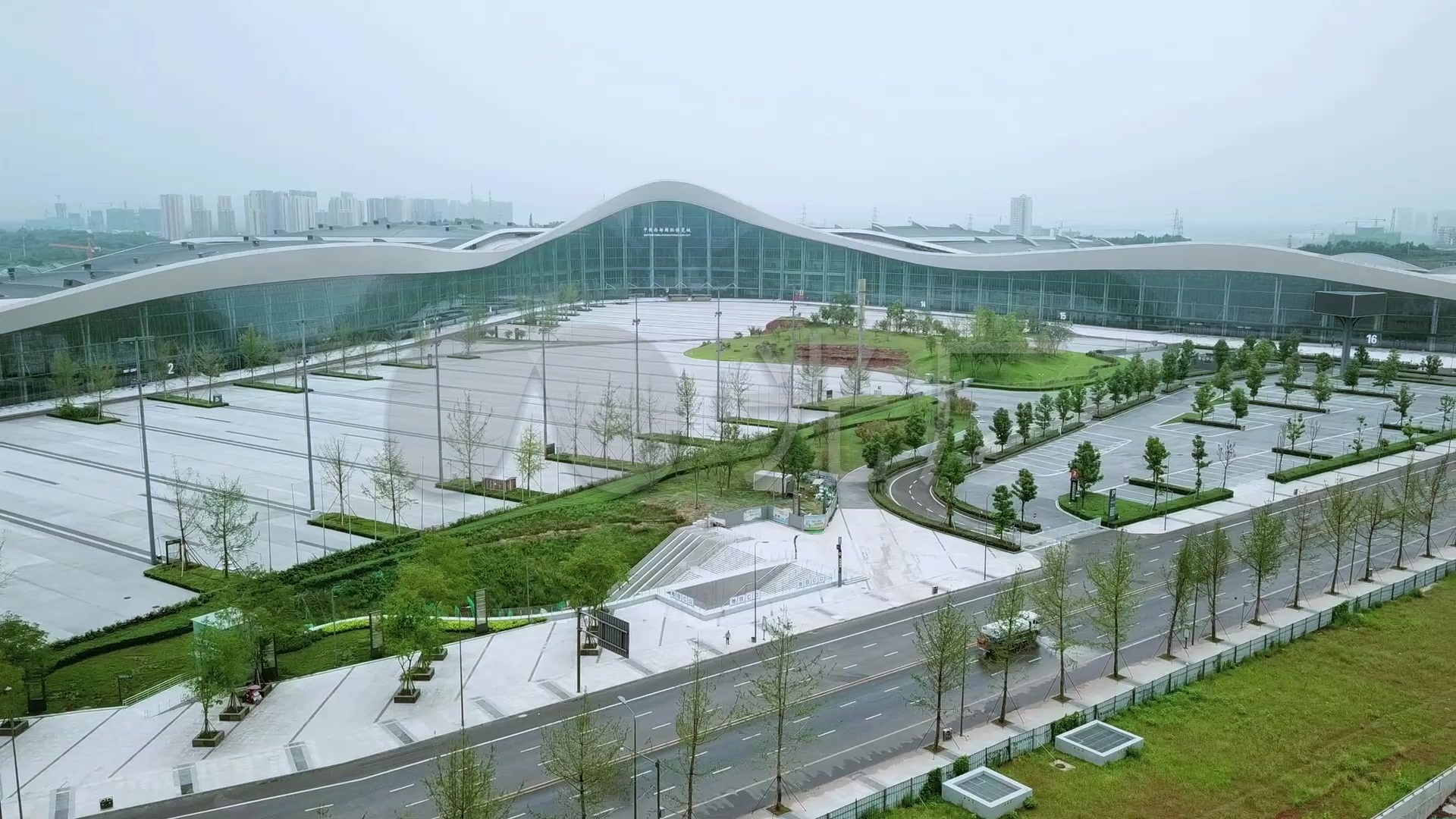 中国西部成都国际博览城航拍旋转