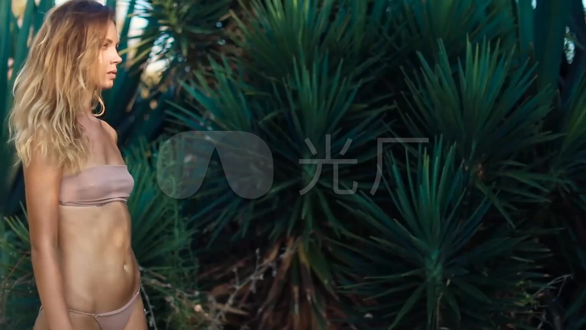 壁纸1920x1080比基尼,1920*1080比基尼壁纸 比基尼夏日激情沙滩美女海边嬉戏游玩_1920x1080_高清
