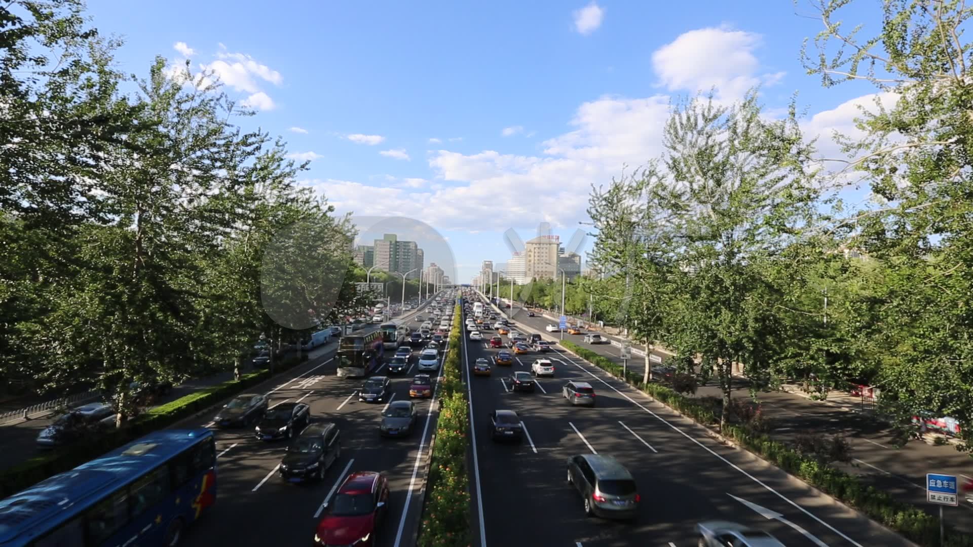 实拍北京西三环主路来往车辆高清视频