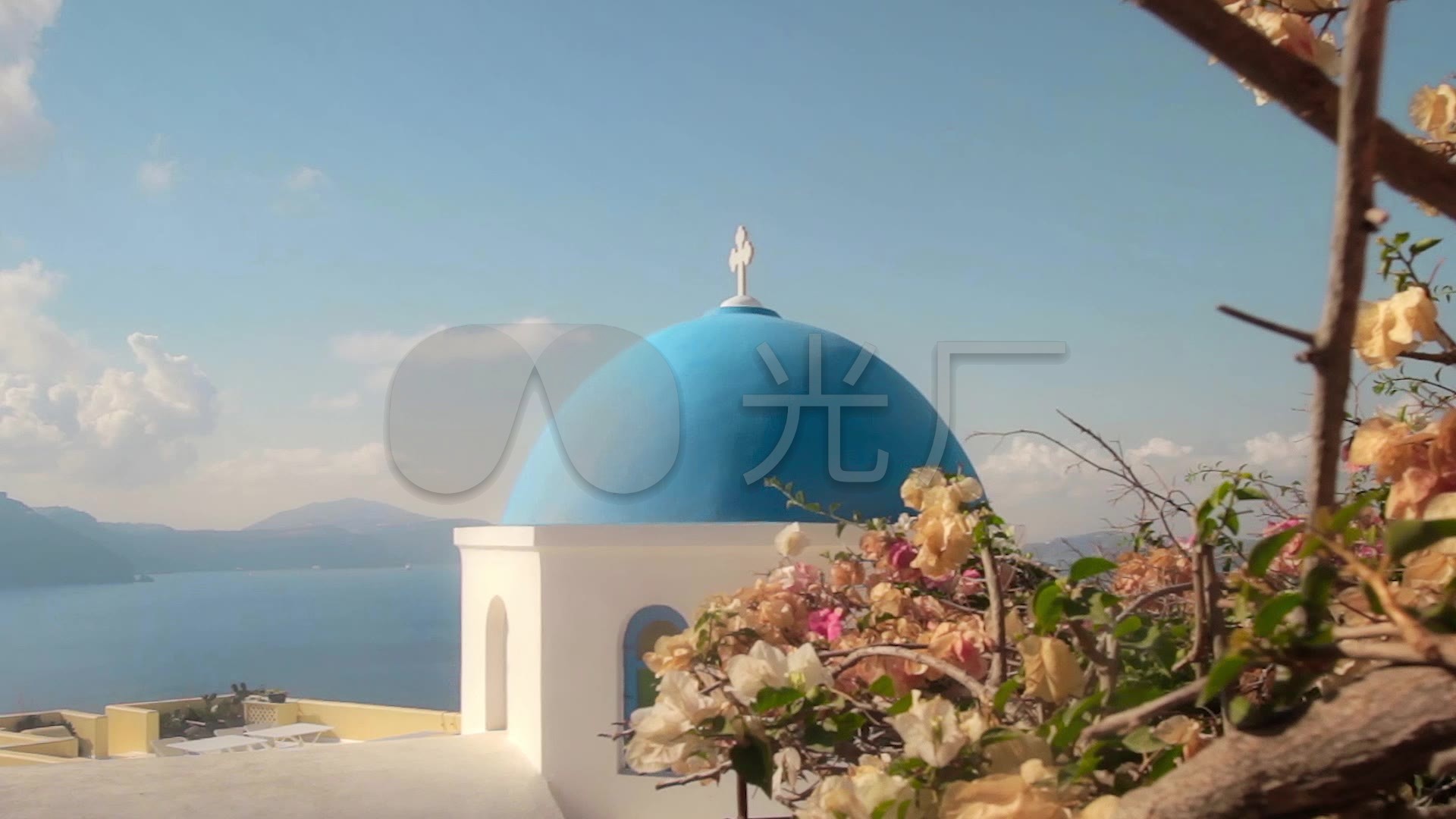 圣托里尼的教堂圆顶实拍视频素材