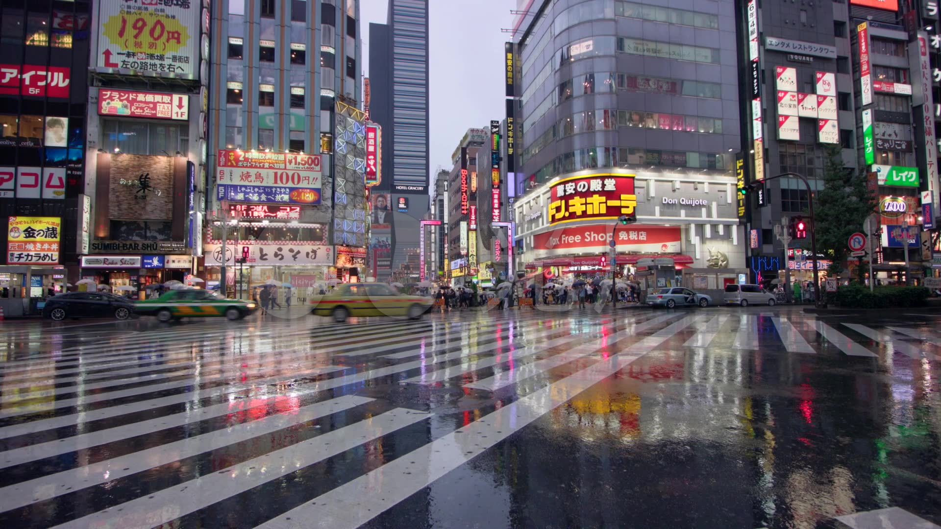 日本街景人行道雨天下雨