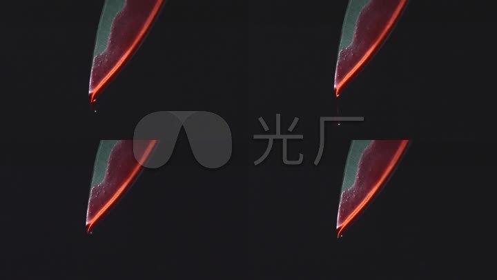 带血的刀