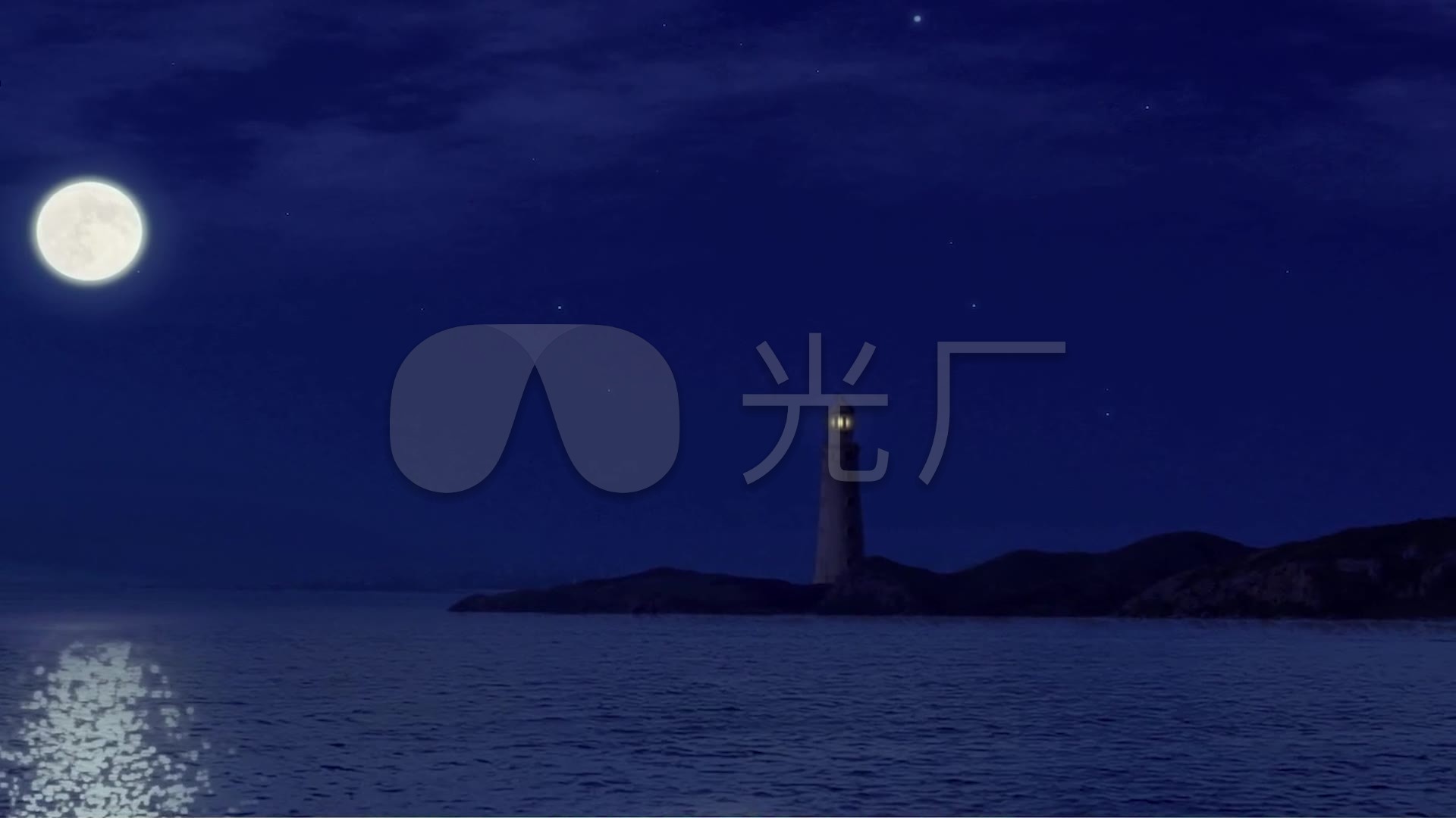 夜晚月亮灯塔大海