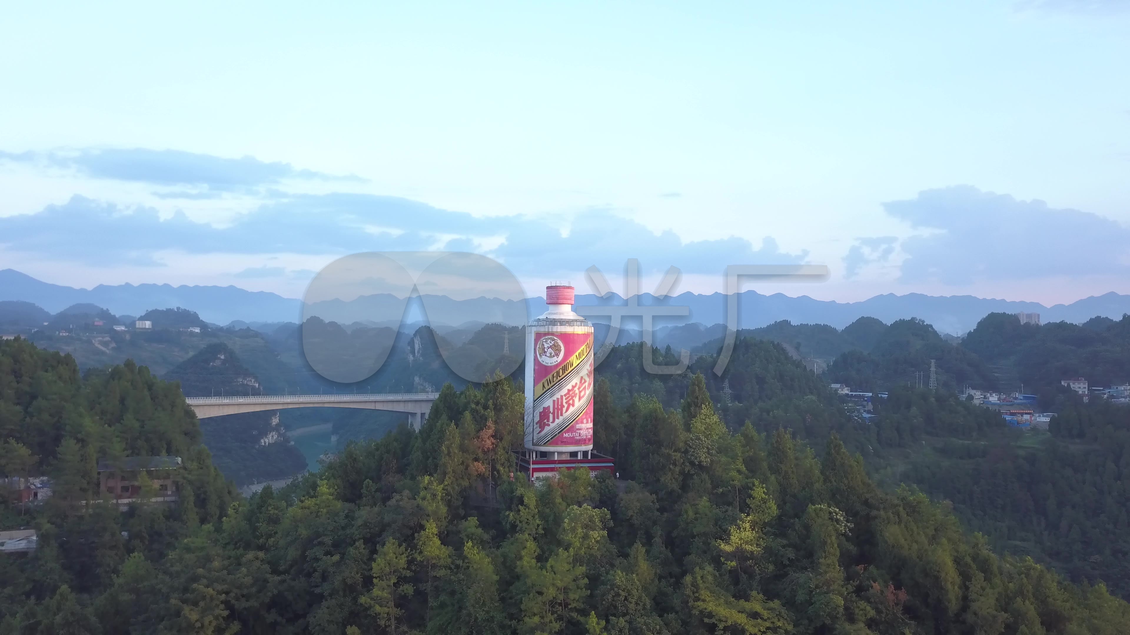 视频素材 实拍视频 国内元素 贵州茅台镇地标4k航拍  来自视频原始
