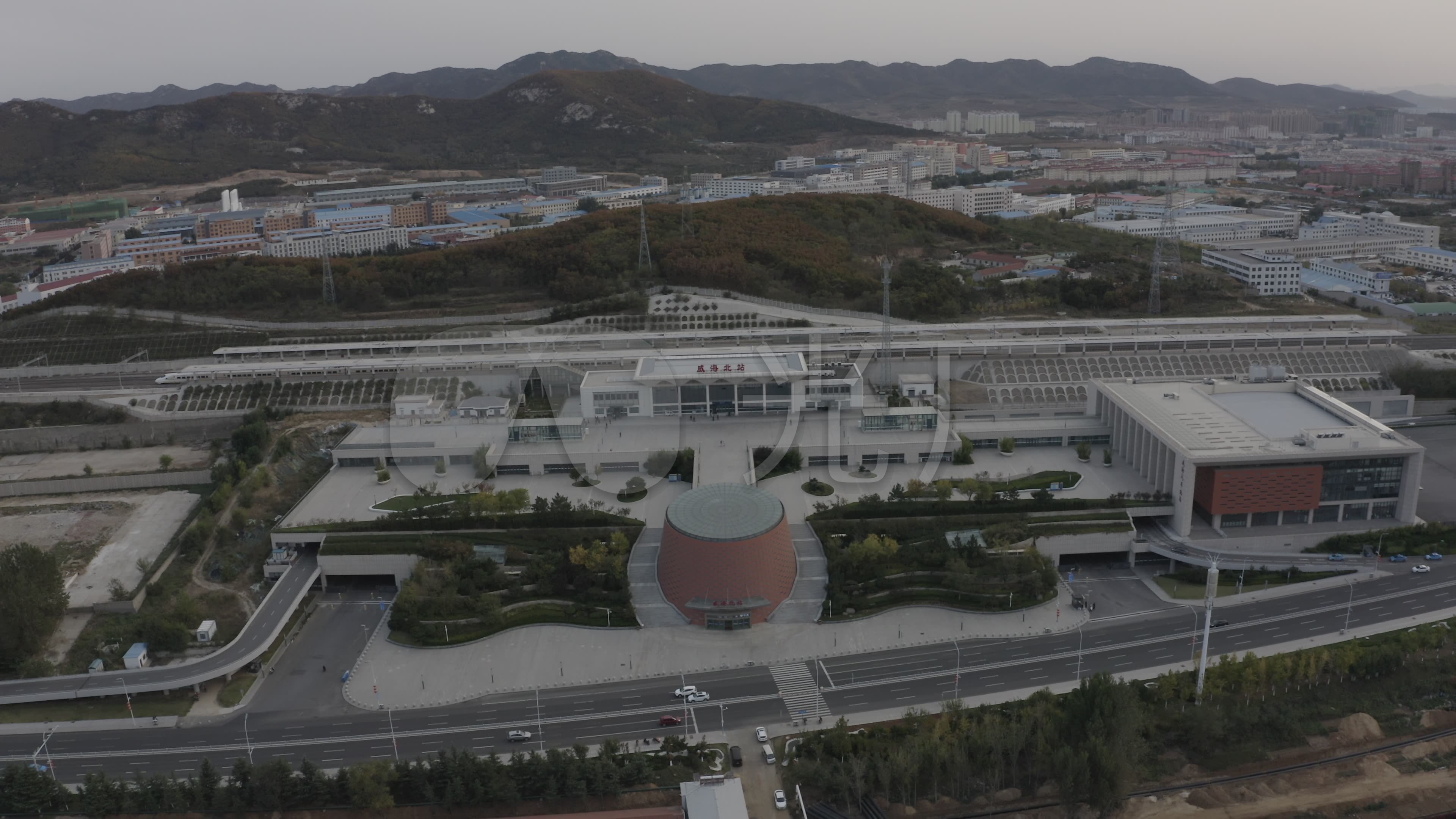 4k-log威海北站航拍_3840x2160_高清视频素材下载(:)