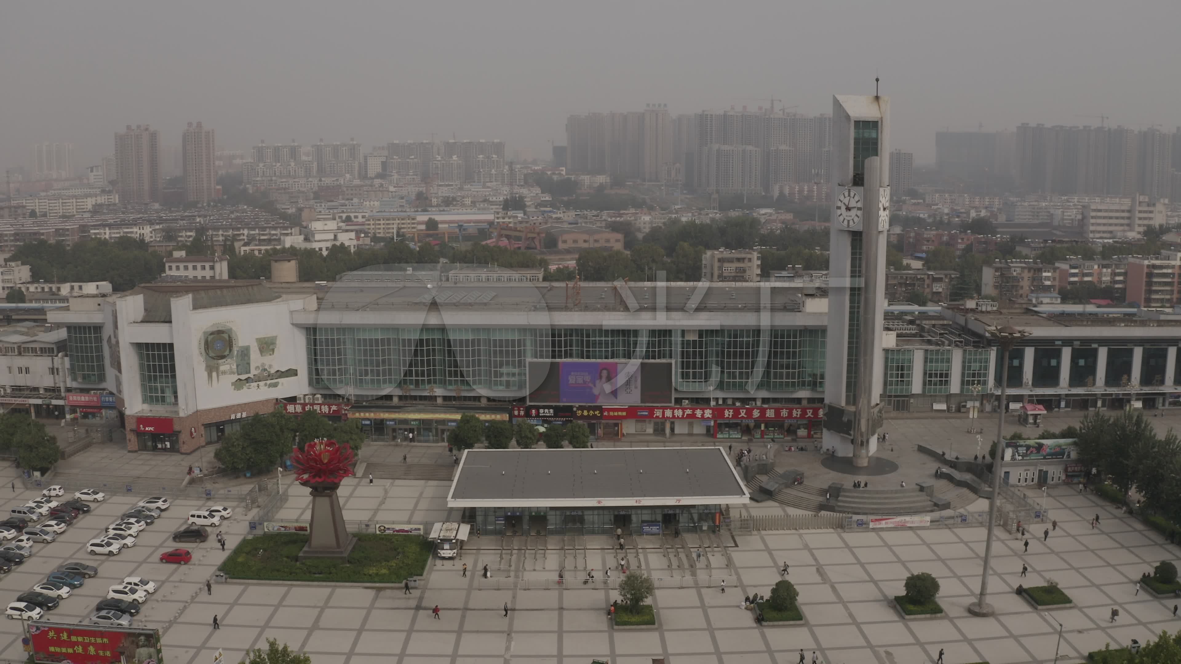 4k-log洛阳火车站前广场航拍_3840x2160_高清视频素材