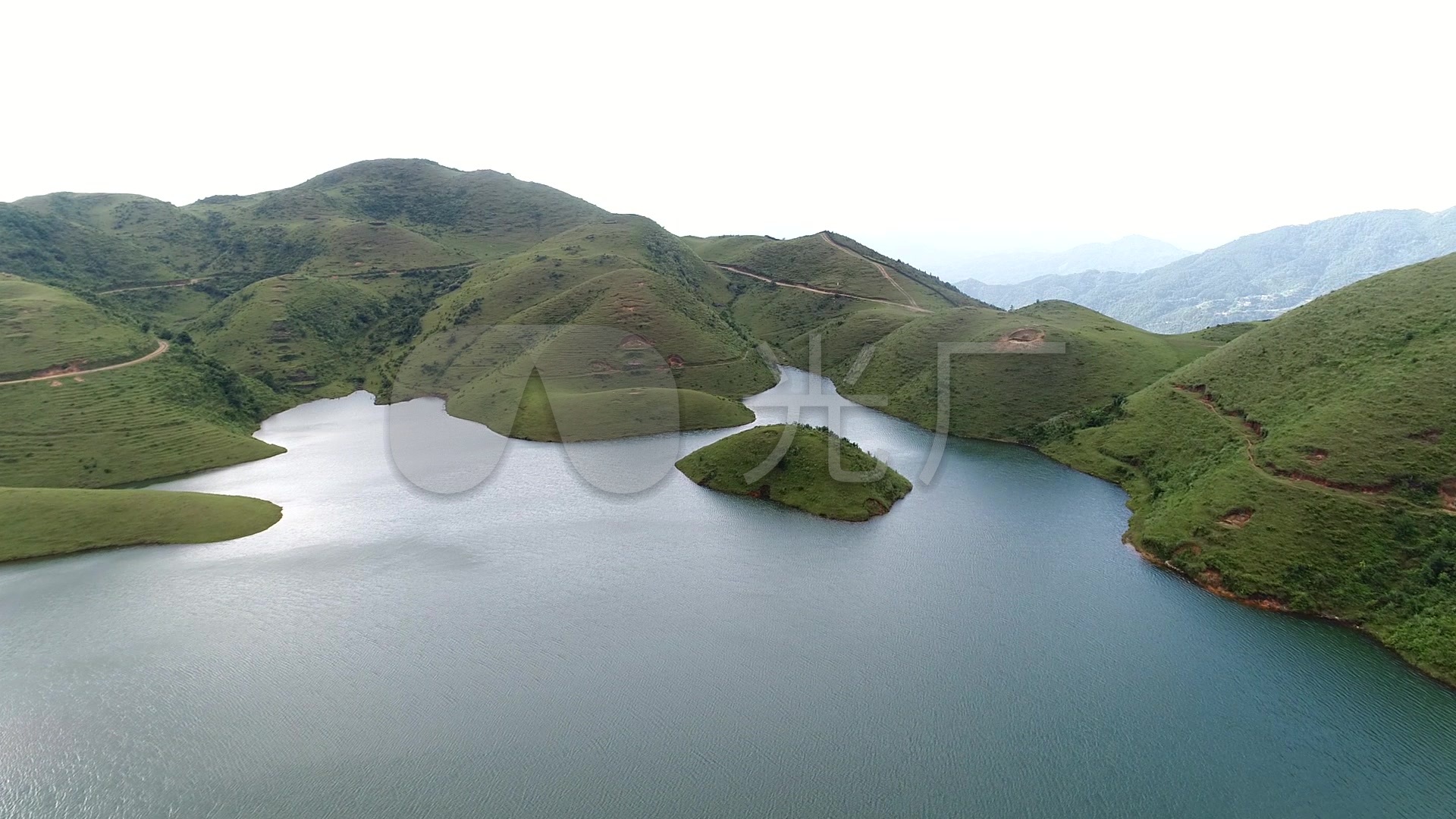 绿色湖泊山水航拍_1920x1080_高清视频素材下载(编号
