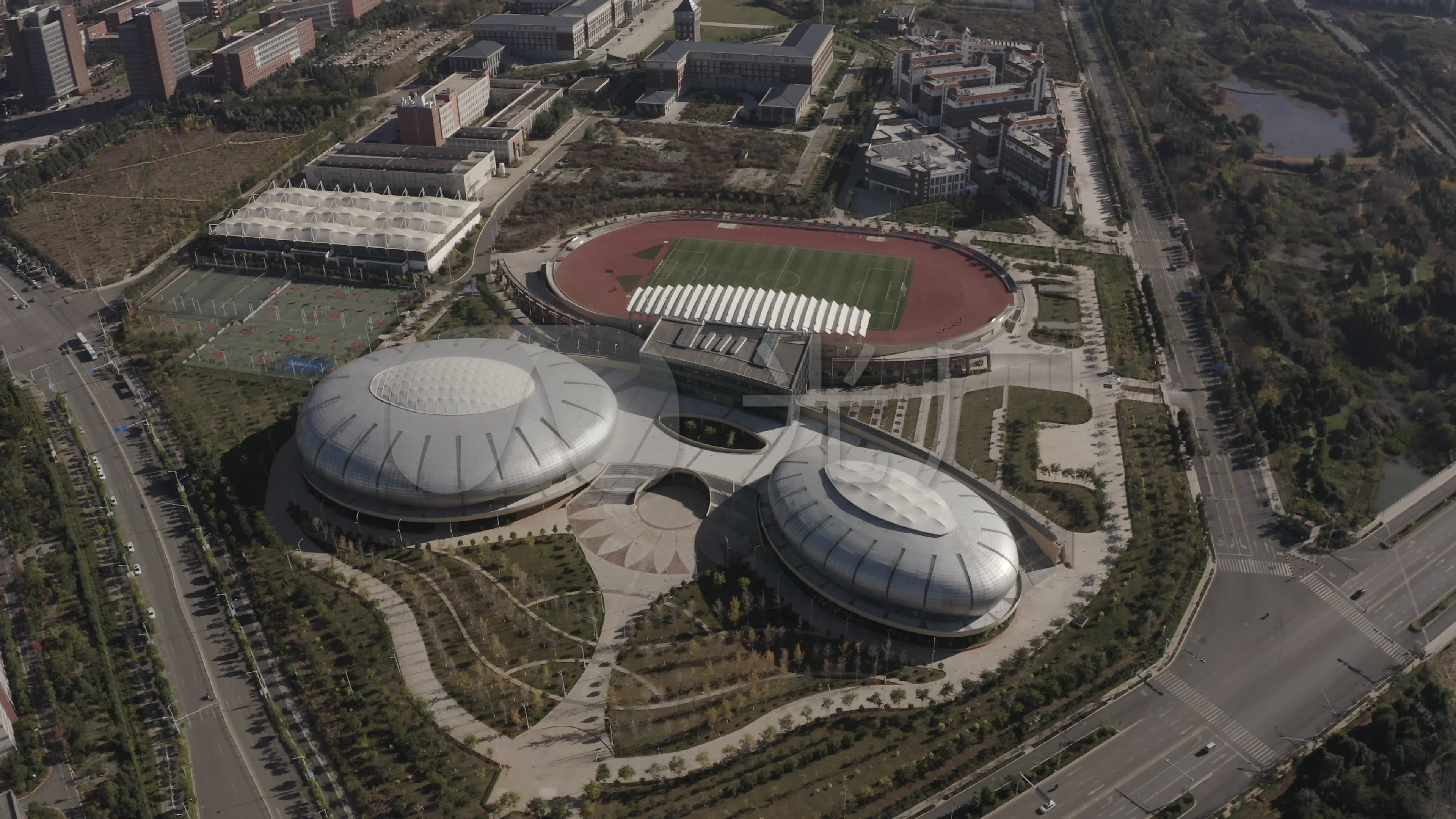 4k-log昆明理工大学体育场航拍_3840x2160_高清视频
