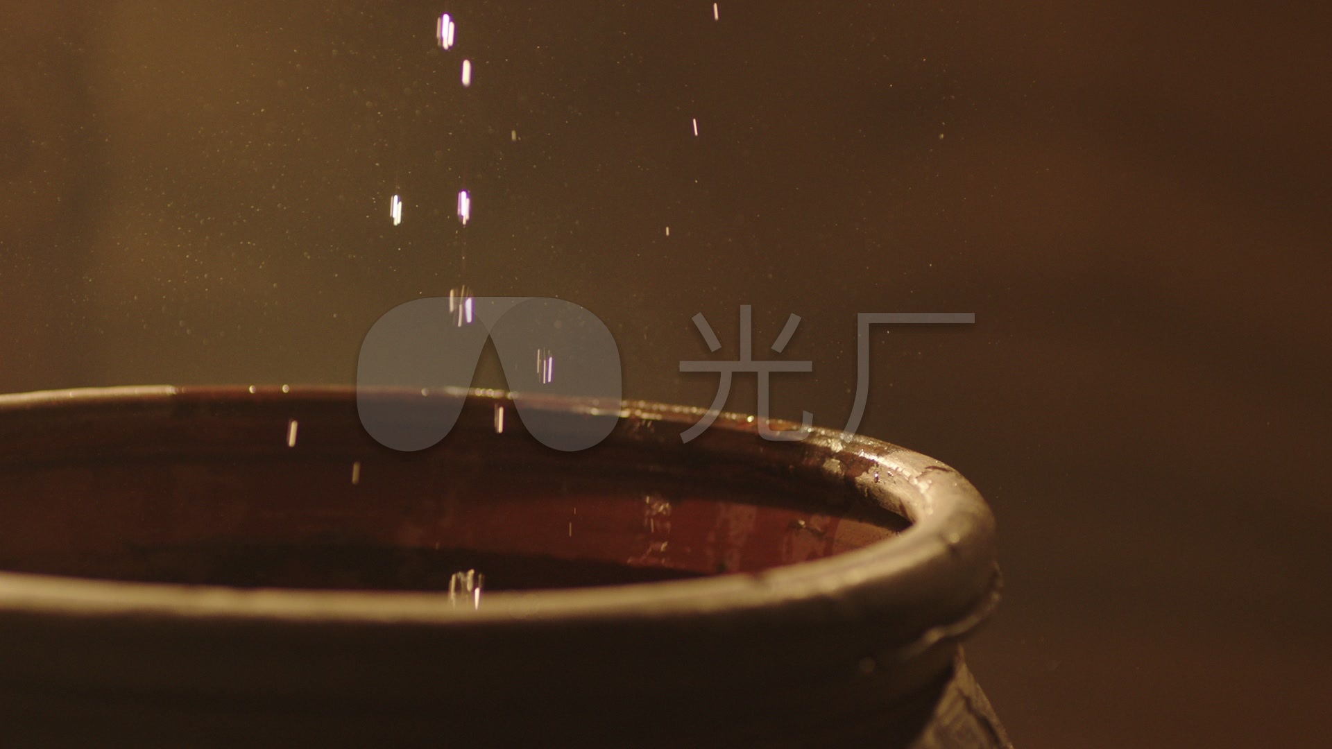 酒坛倒酒_1920x1080_高清视频素材下载(编号:3080246)