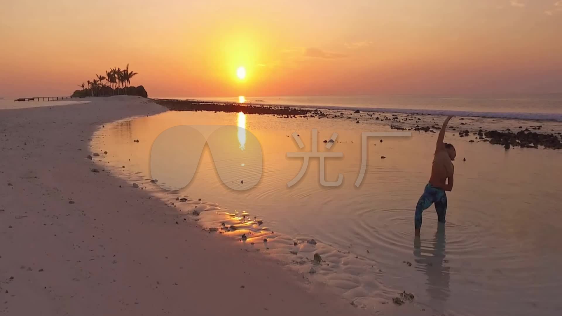 1920x1080超高清4k美女,4k壁纸1920x1080美女 航拍唯美海岸沙滩美女阳光瑜珈健身_1920x1080_高清视频素材下载(编号