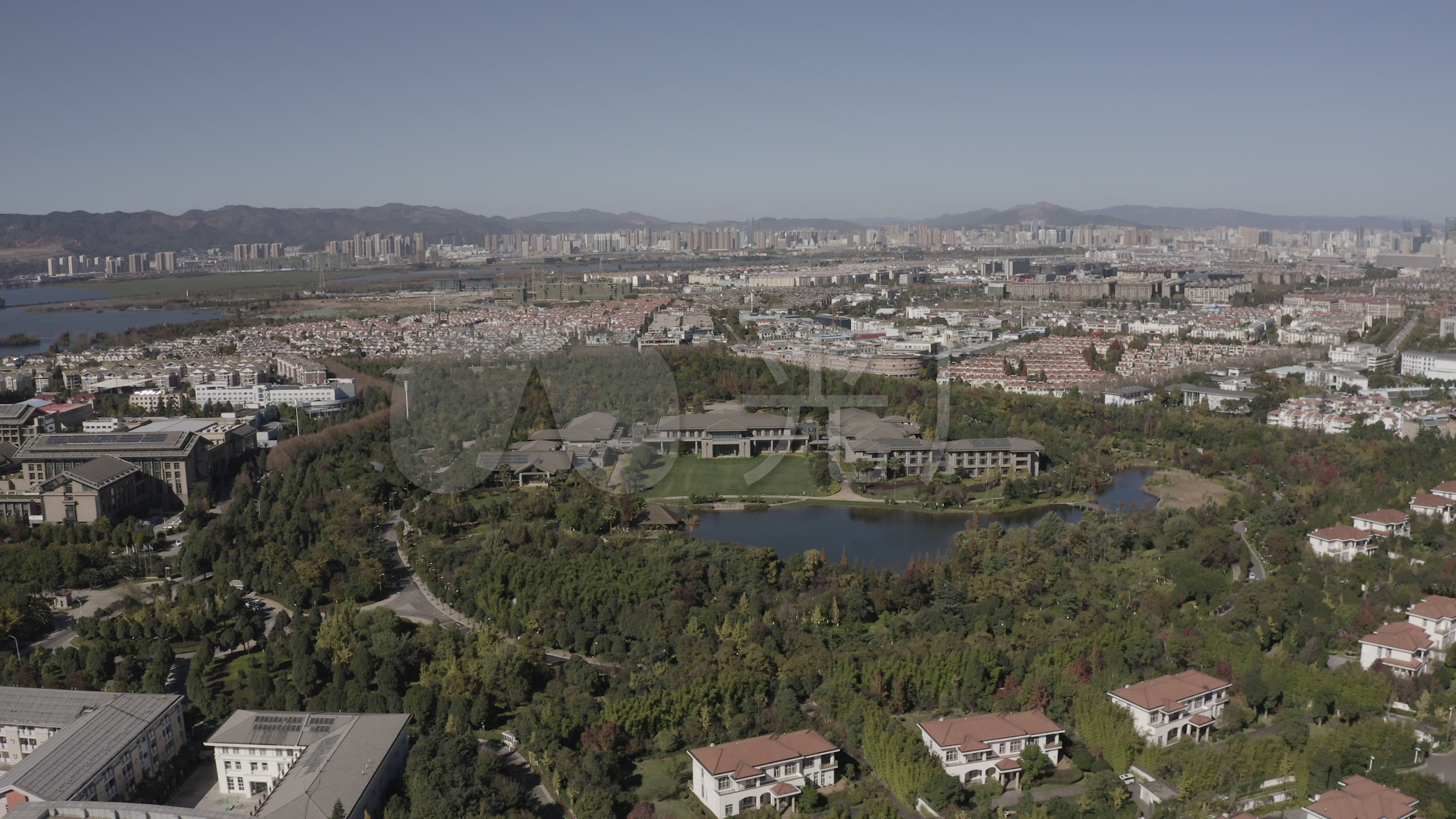 4k-log滇池海埂花园航拍_3840x2160_高清视频素材下载(编号:3106828)