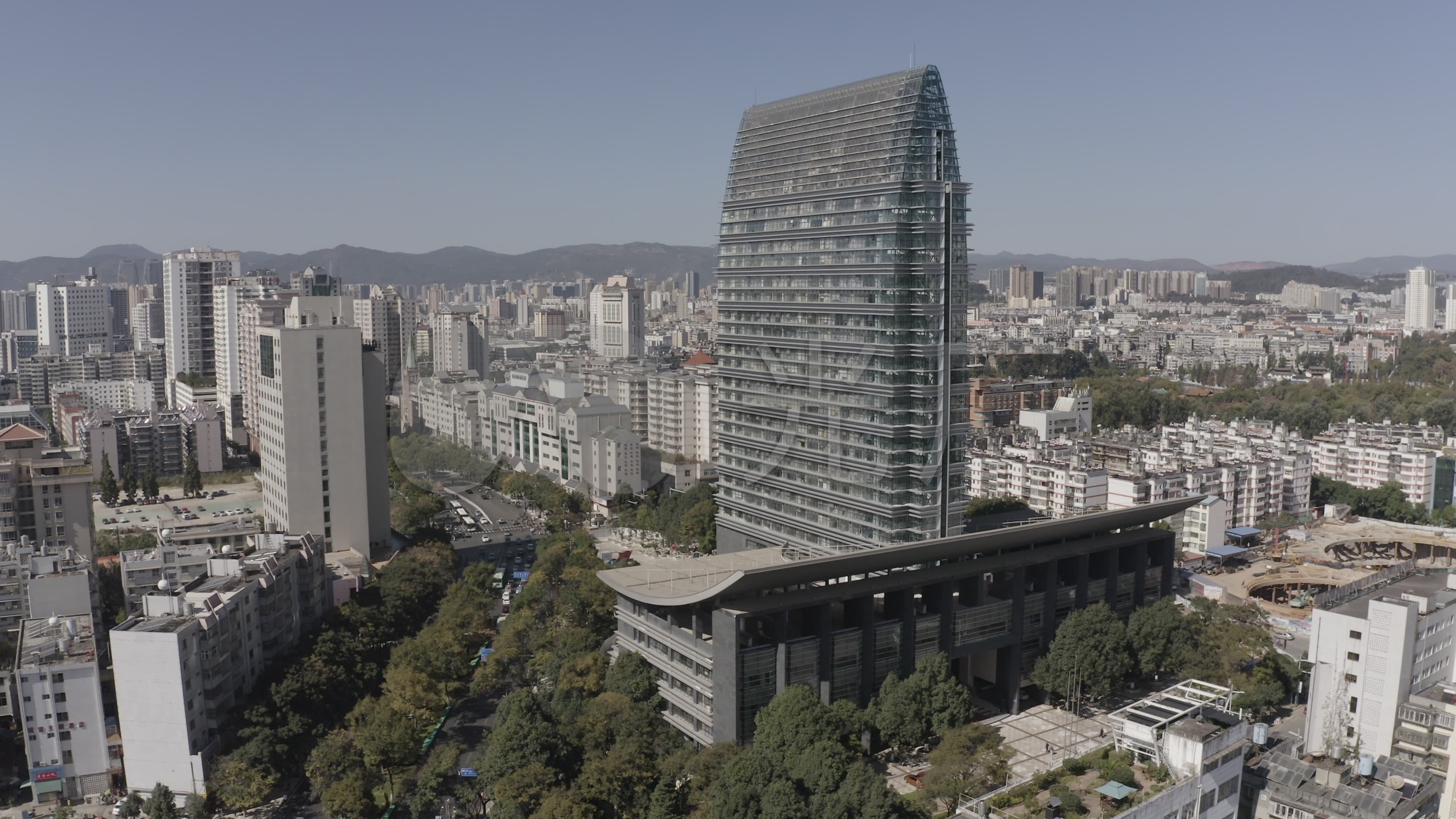 4k-log昆明五华区政府大楼航拍