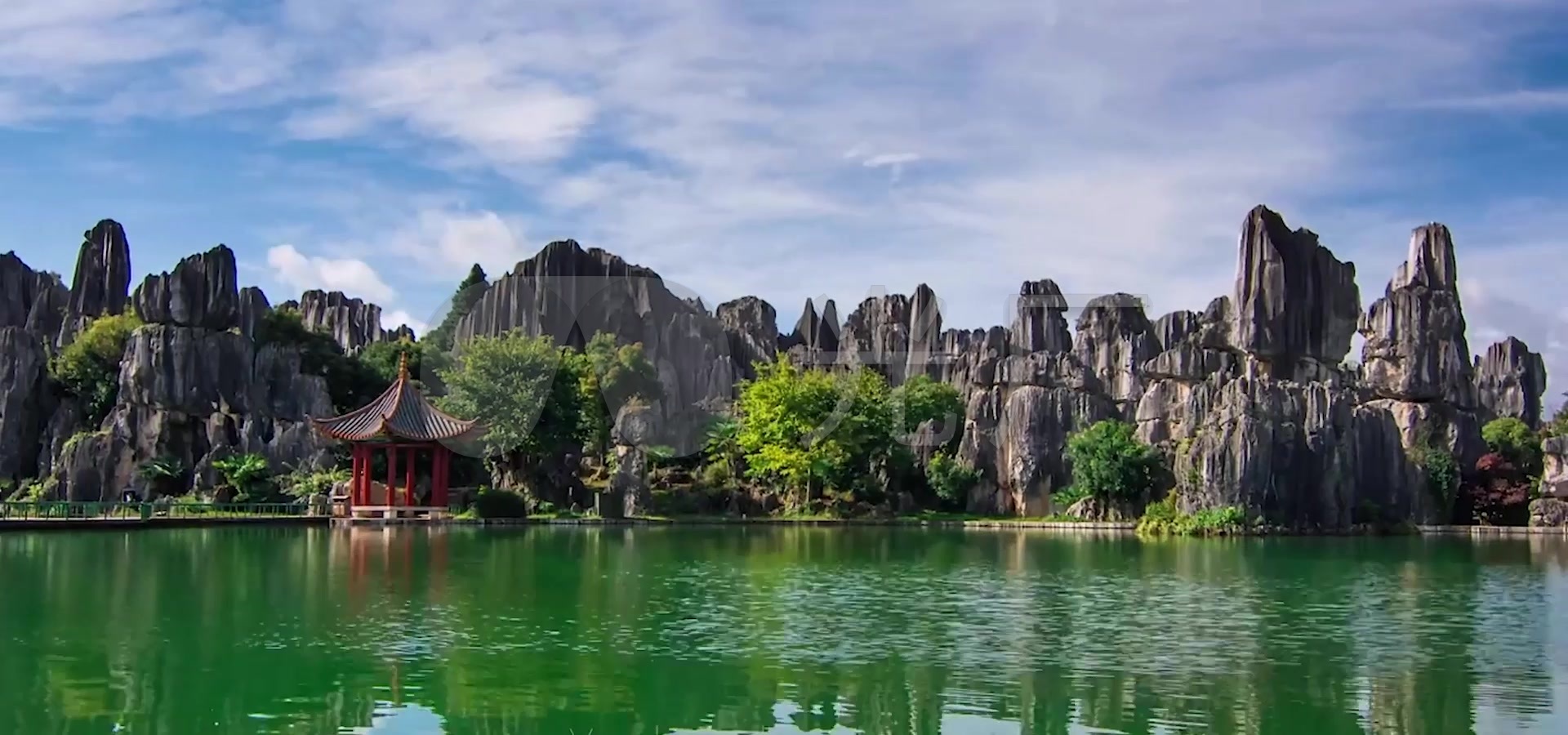 喀斯特岩溶地貌风光云南石林云南美_1920x900_高清(:)