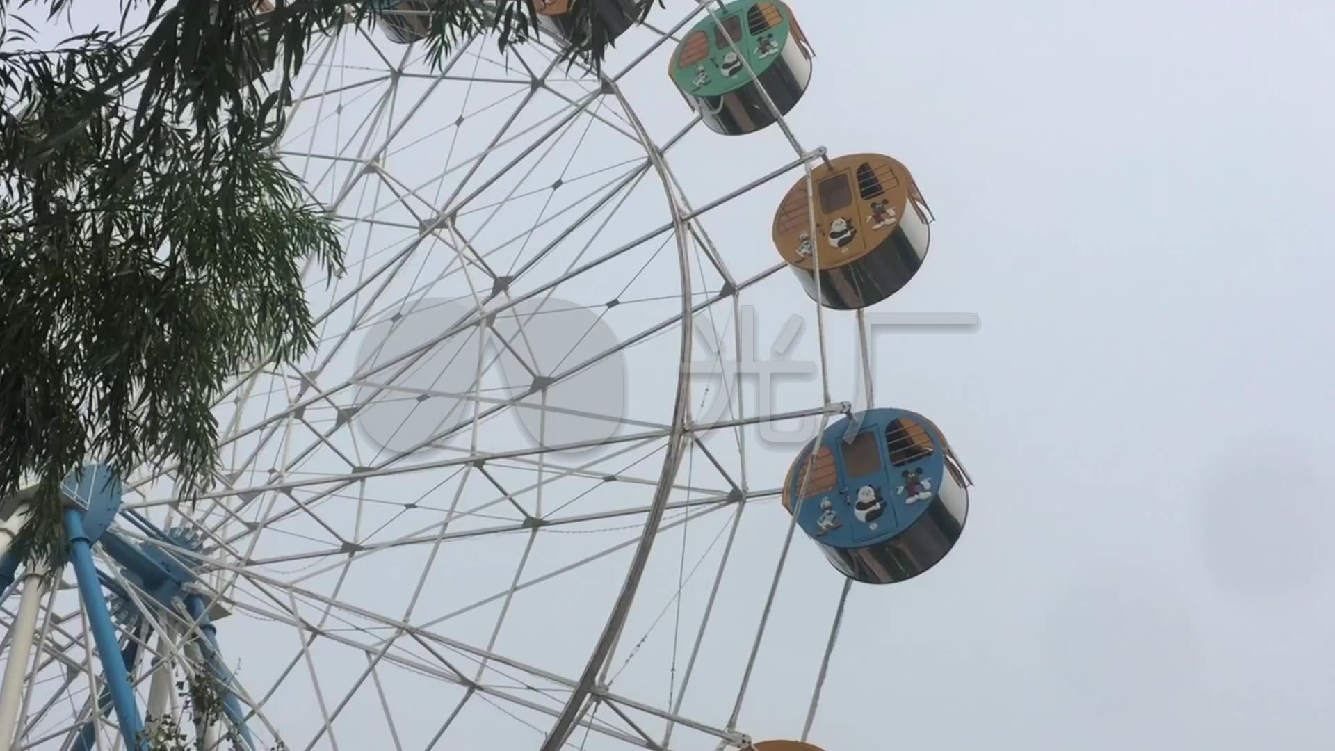 儿童公园摩天轮