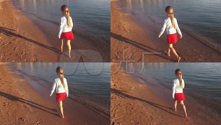 小女孩海滩玩耍沙滩