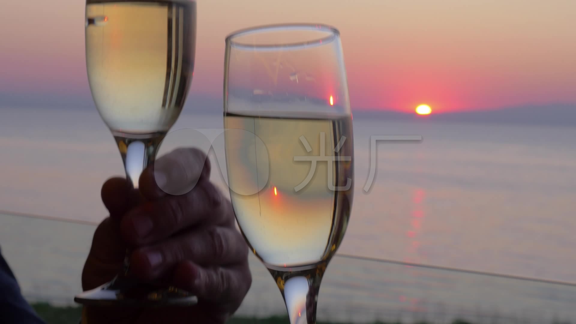 夕阳干杯_1920x1080_高清视频素材下载(编号:3172092)