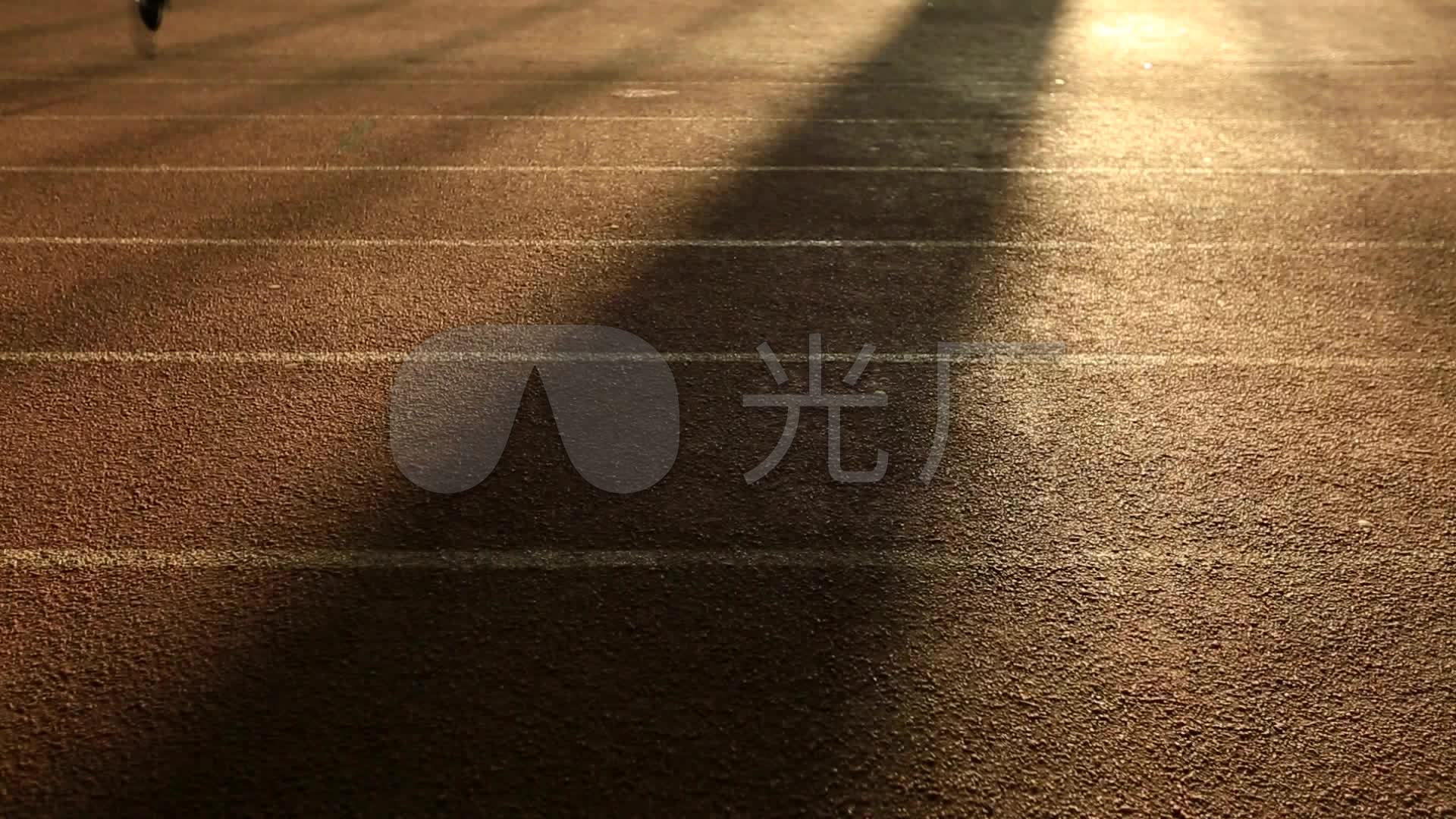 赛道跑步脚步跑步剪影光影
