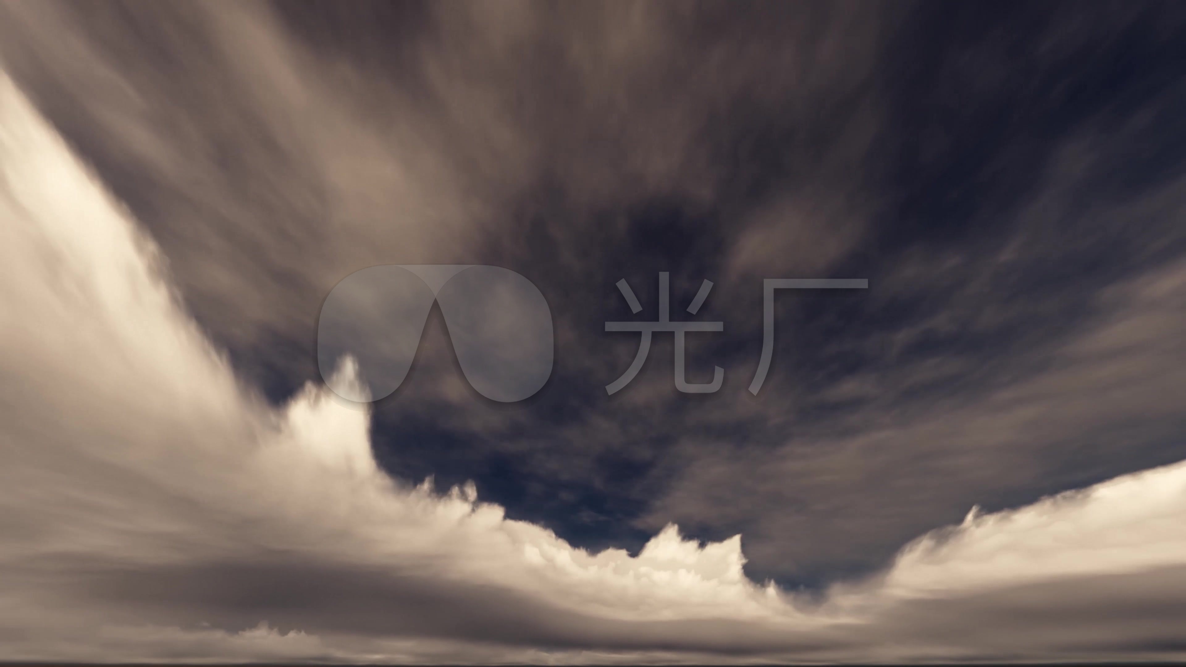 黑白灰色天空黑白天空深沉压抑概念视频背景_3840x