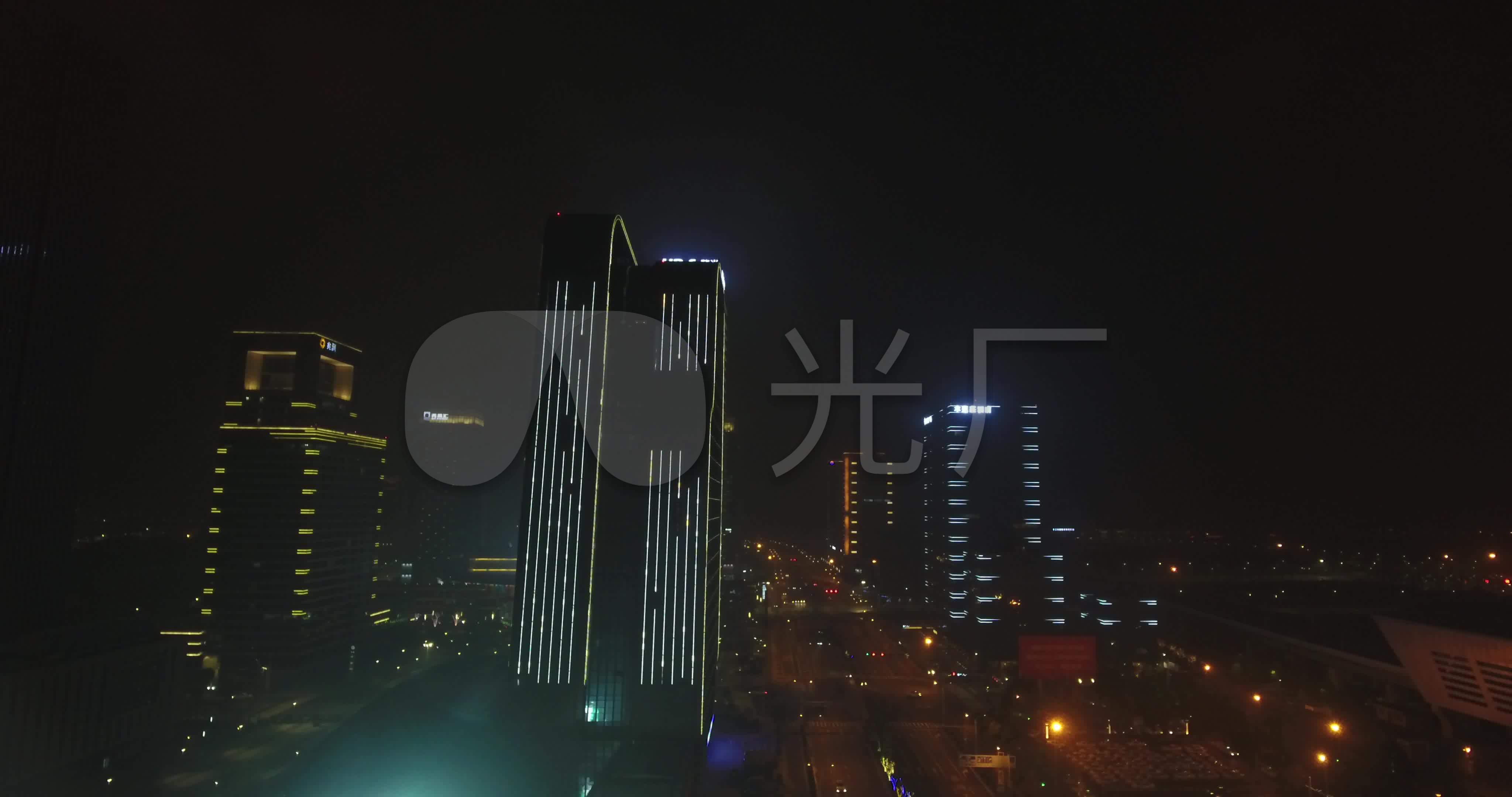 科技与时尚的盛宴米乐m6苏州高铁新城释放“夜”活力
