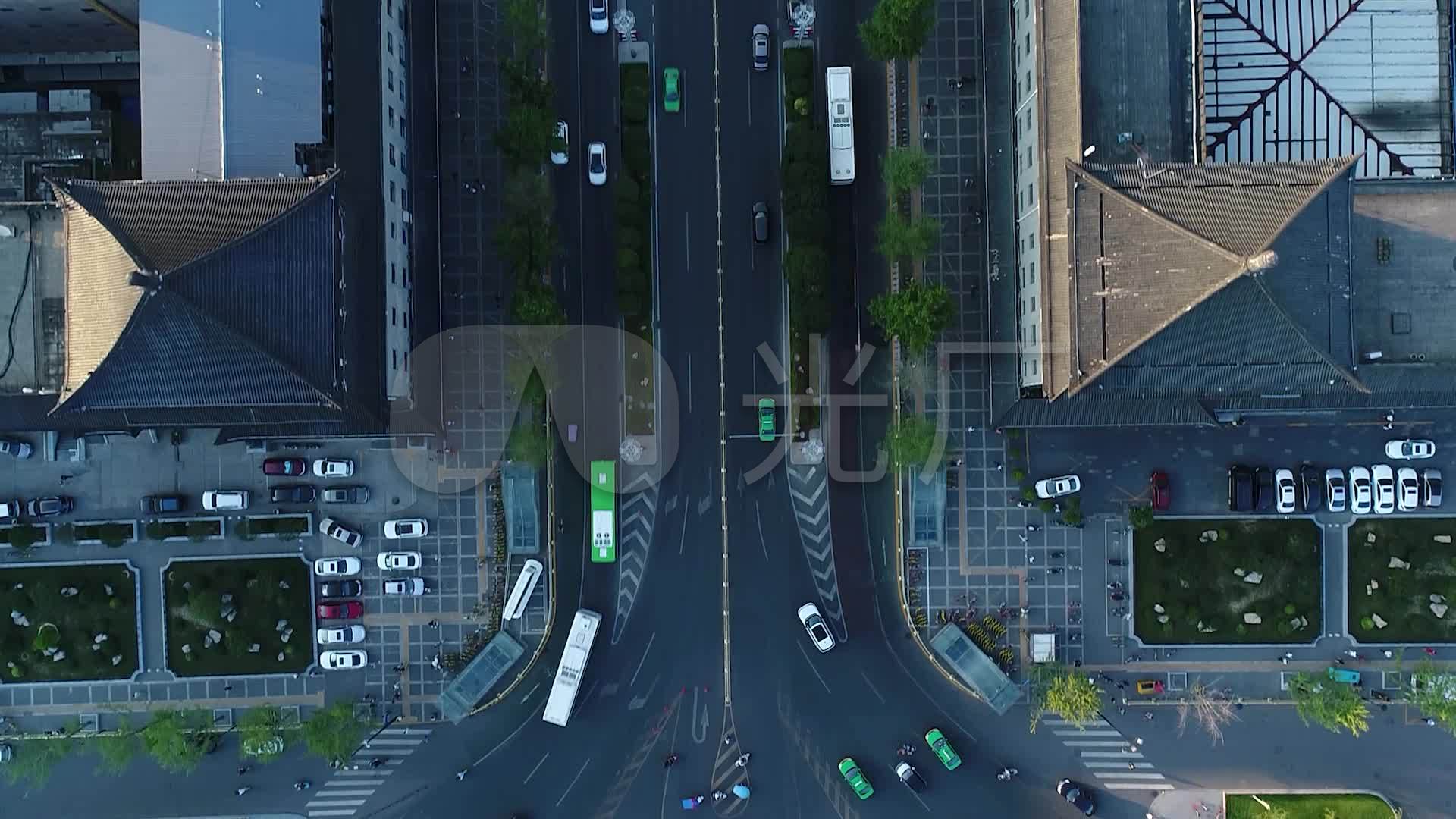 城市高空街道俯视车流航拍_01080_高清素材