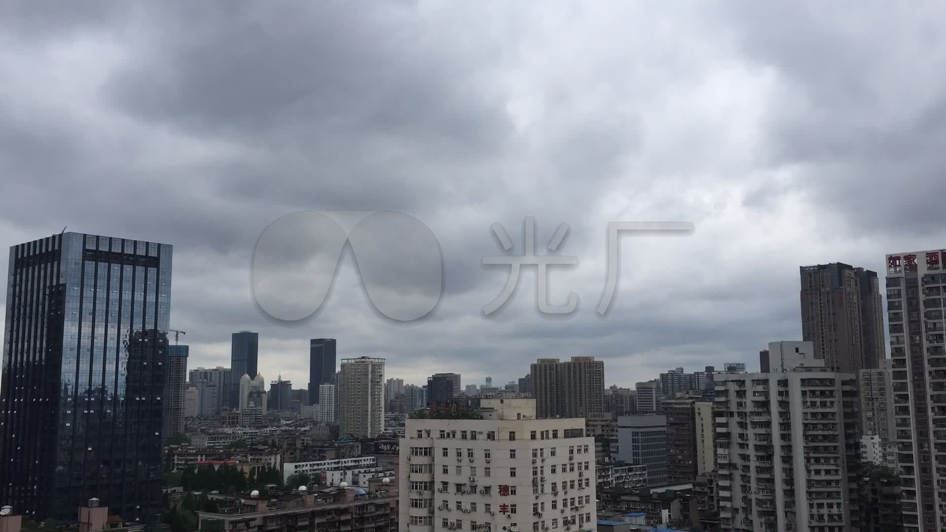 阴天乌云城市延时视频素材_1920x1080_高清视频素材