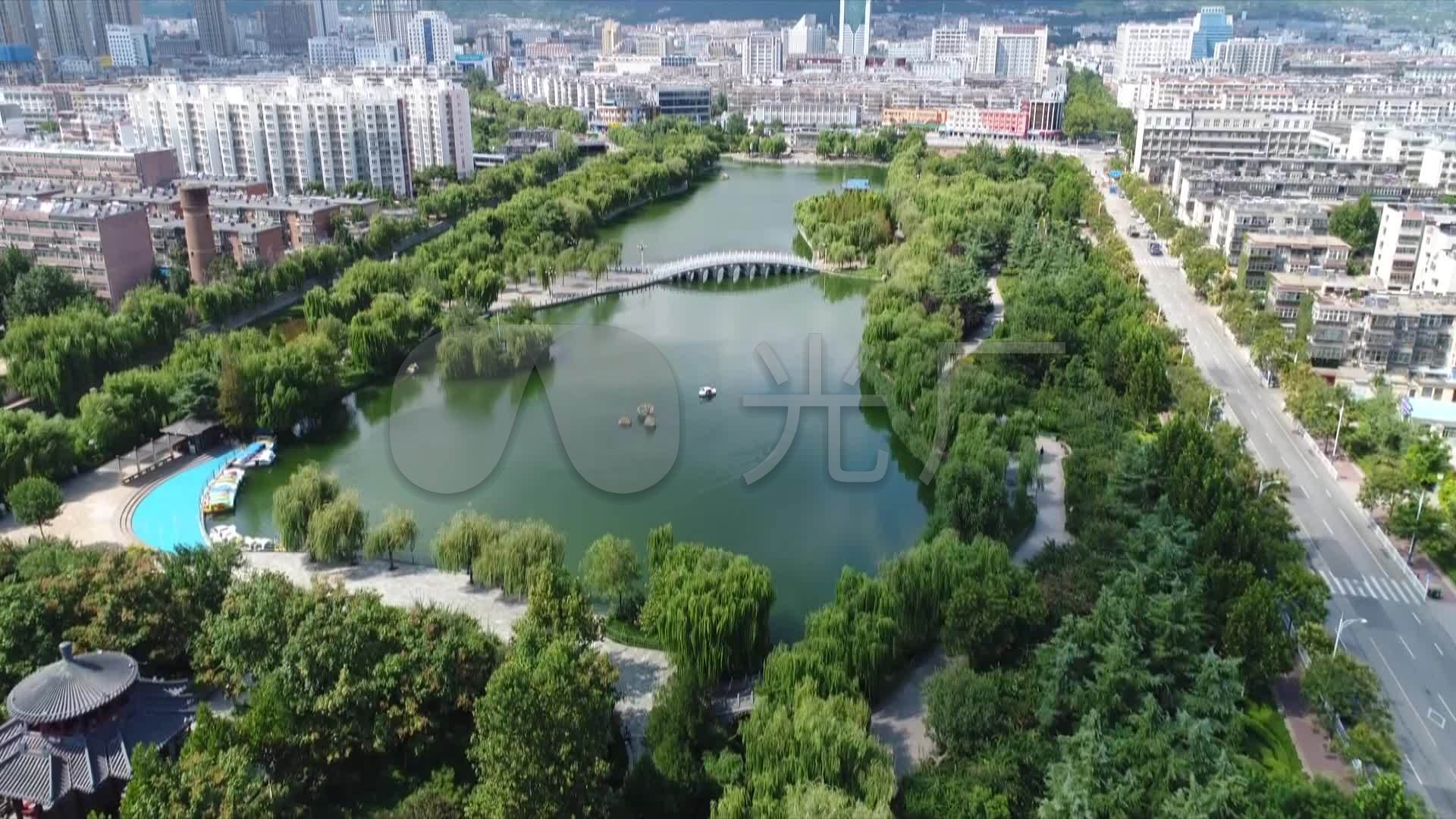 高清航拍泰安南湖公园湖亭市区_1920x1080_高清视频