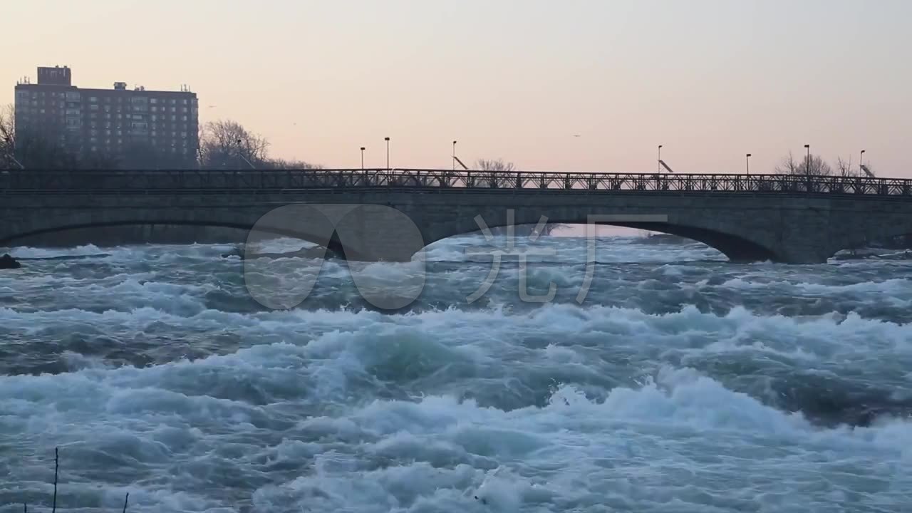 波涛汹涌 河水 江水