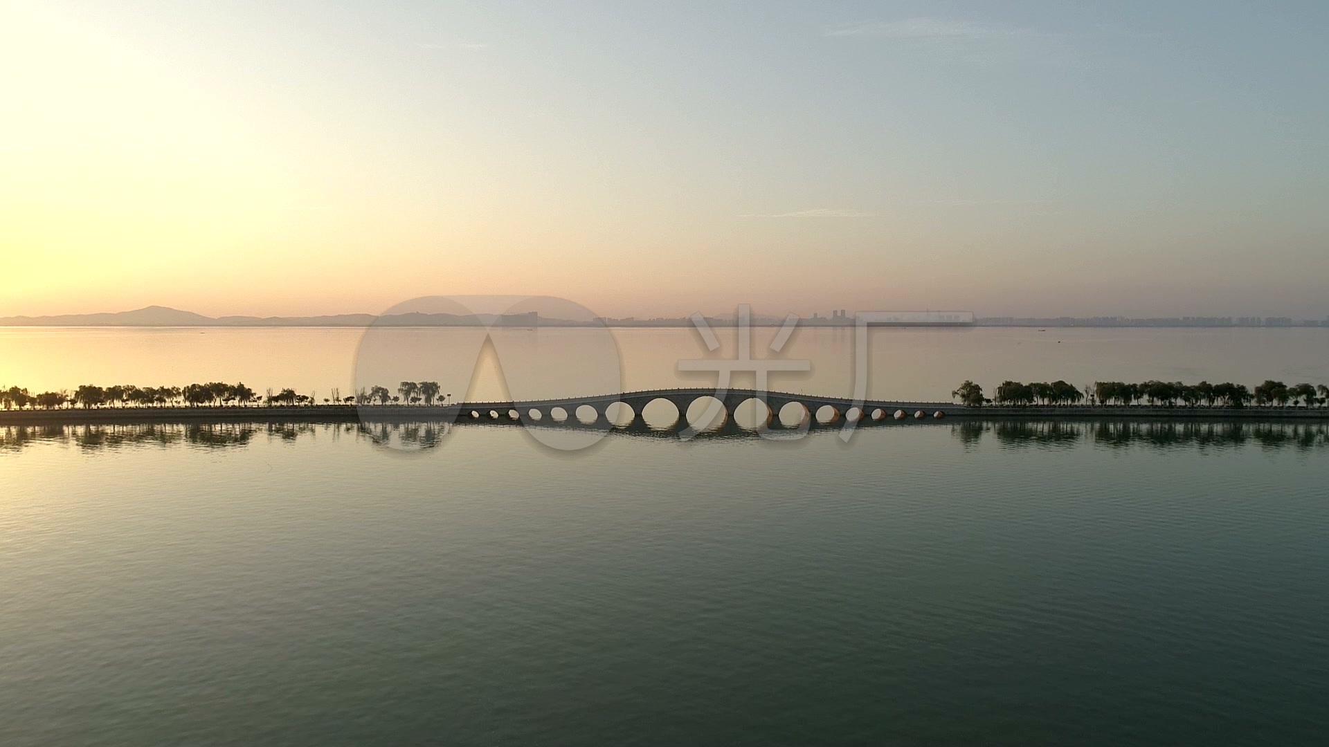 原创航拍苏州太湖大桥_1920x1080_高清视频素材下载