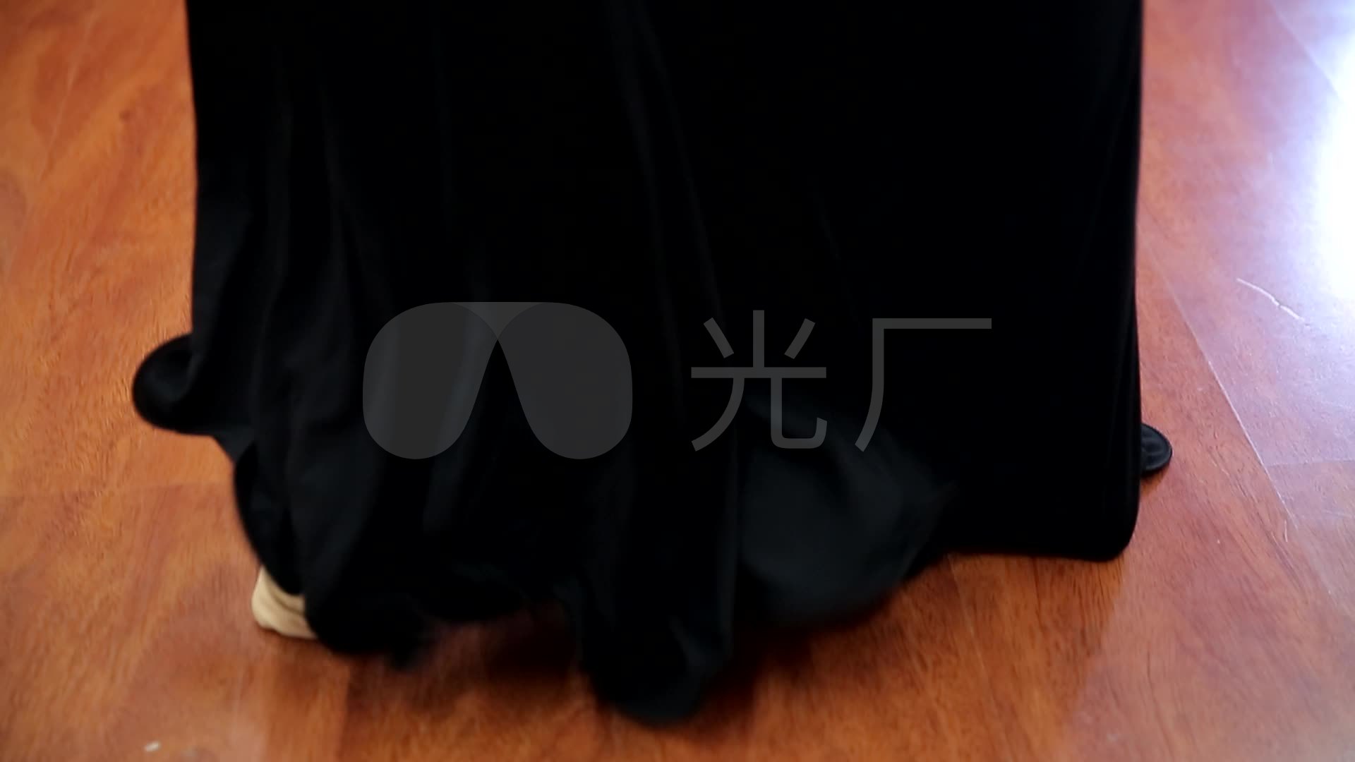 性感舞舞娘排练跳舞腰链性感女_1920X1080_肚皮的最美女图片睡衣吊带图片