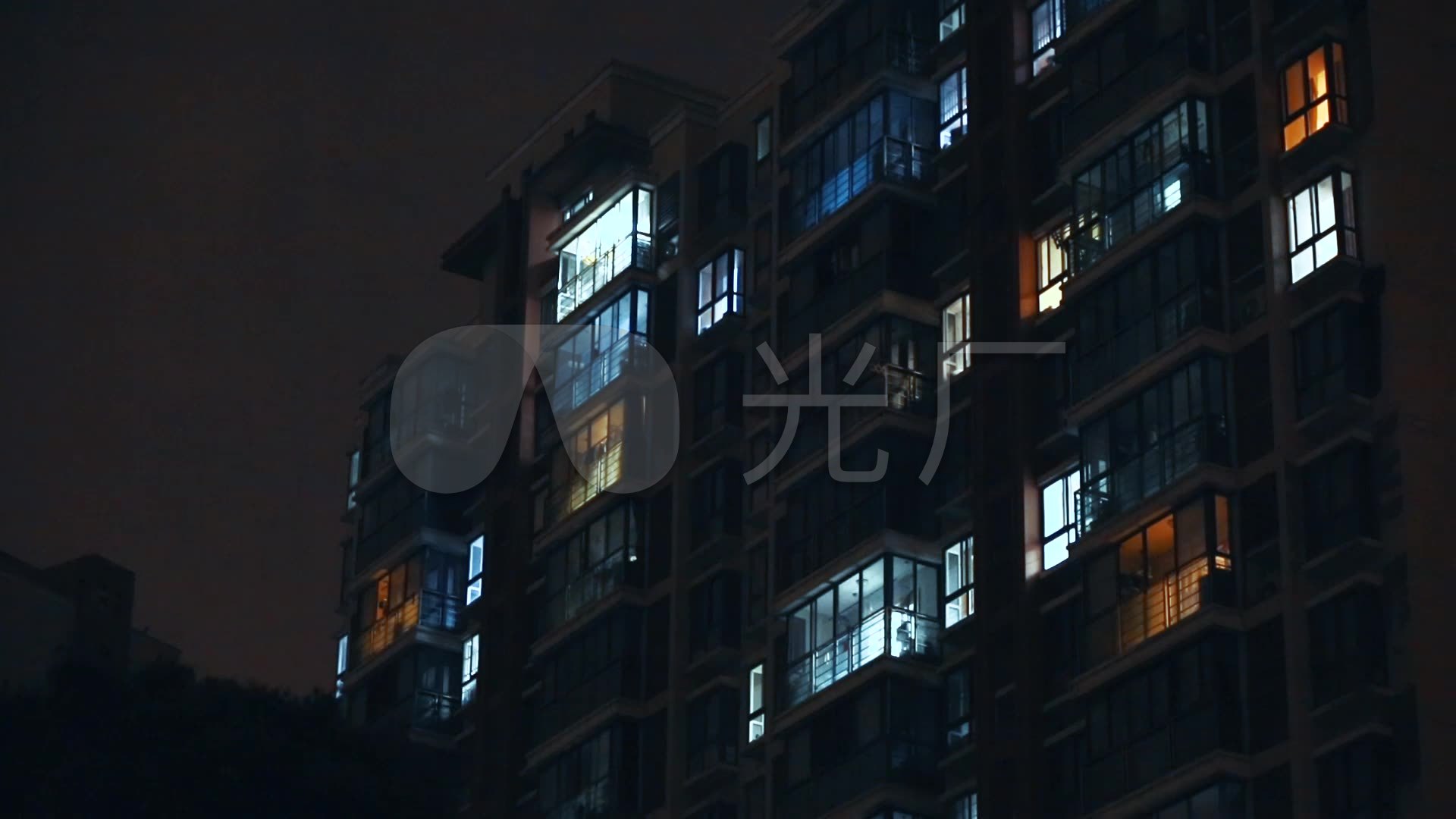 小区夜景,居民楼灯火_1920x1080_高清视频素材下载(:)