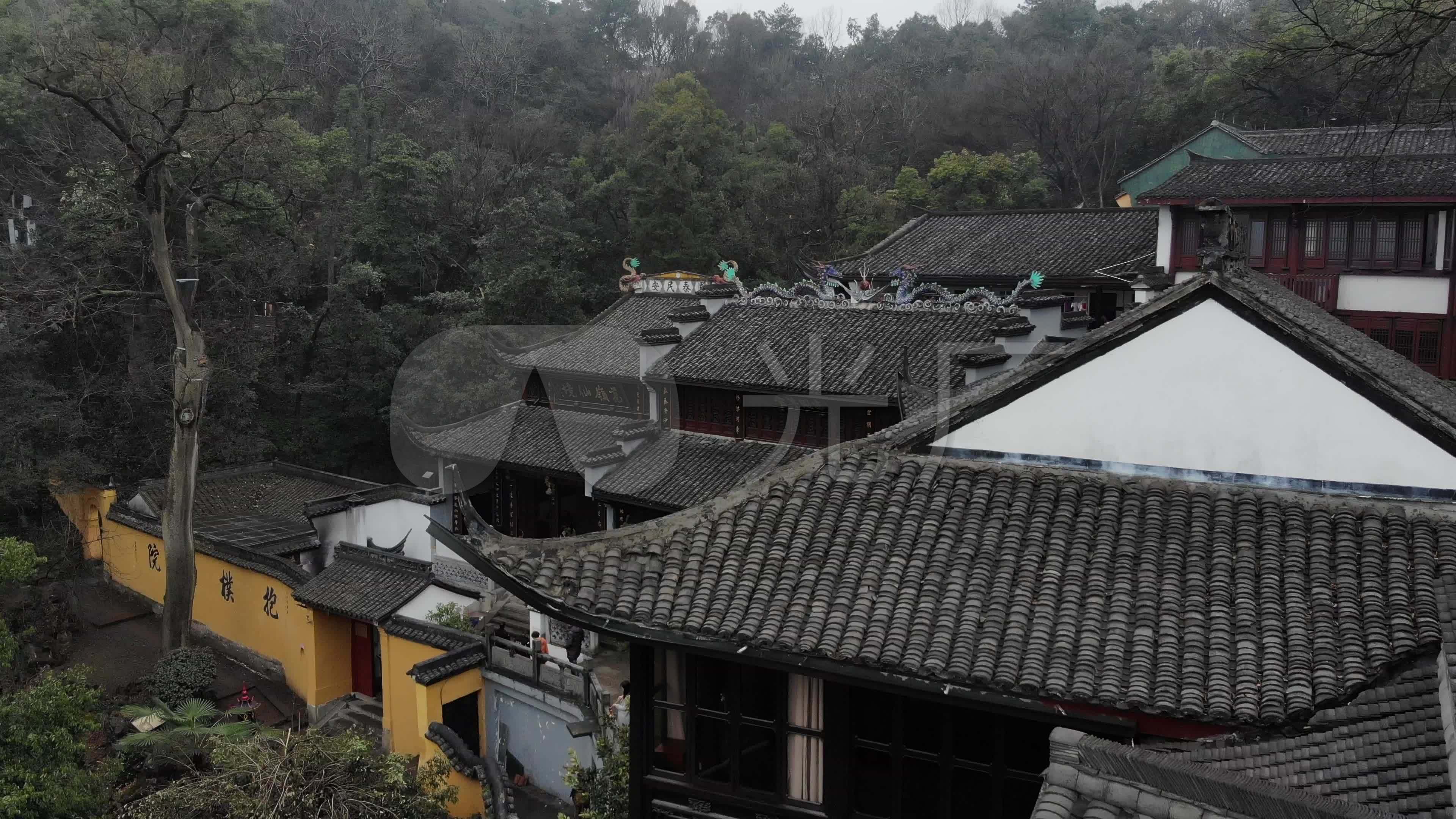 4k原素材-航拍杭州西湖抱朴道院_3840x2160_高清视频素材下载(编号