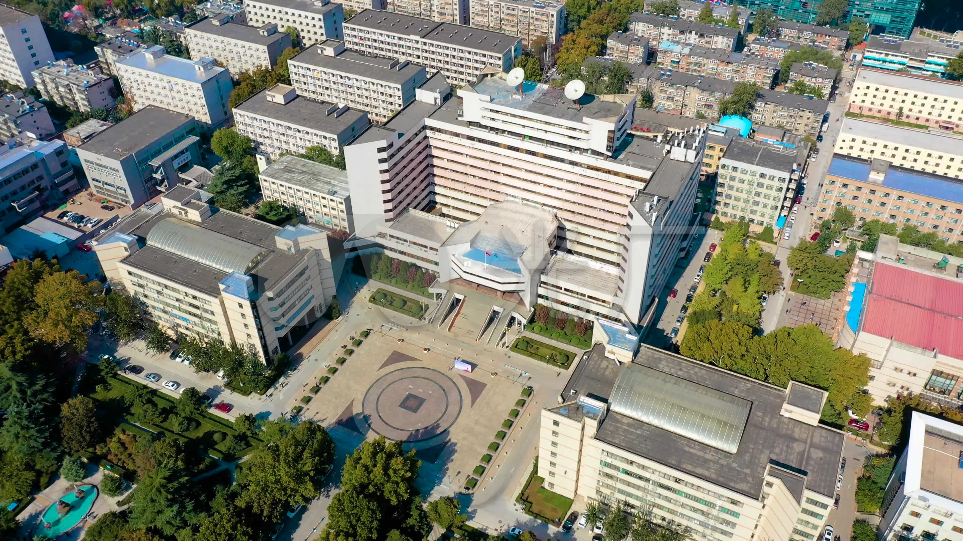 [有版权]4k航拍山东大学千佛山校区_3840x2160_高清