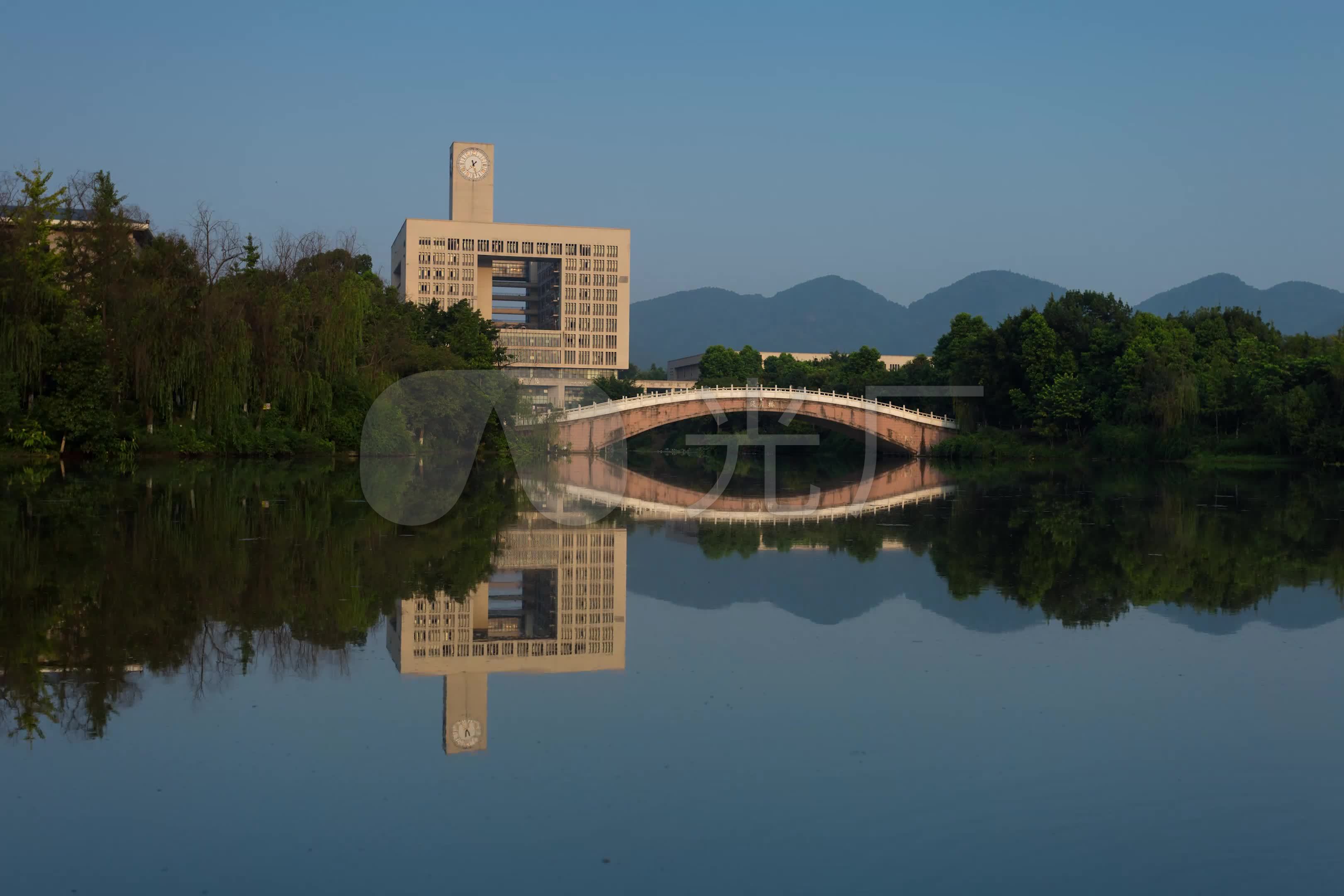 重庆师范大学延时_3240x2160_高清视频素材下载(编号