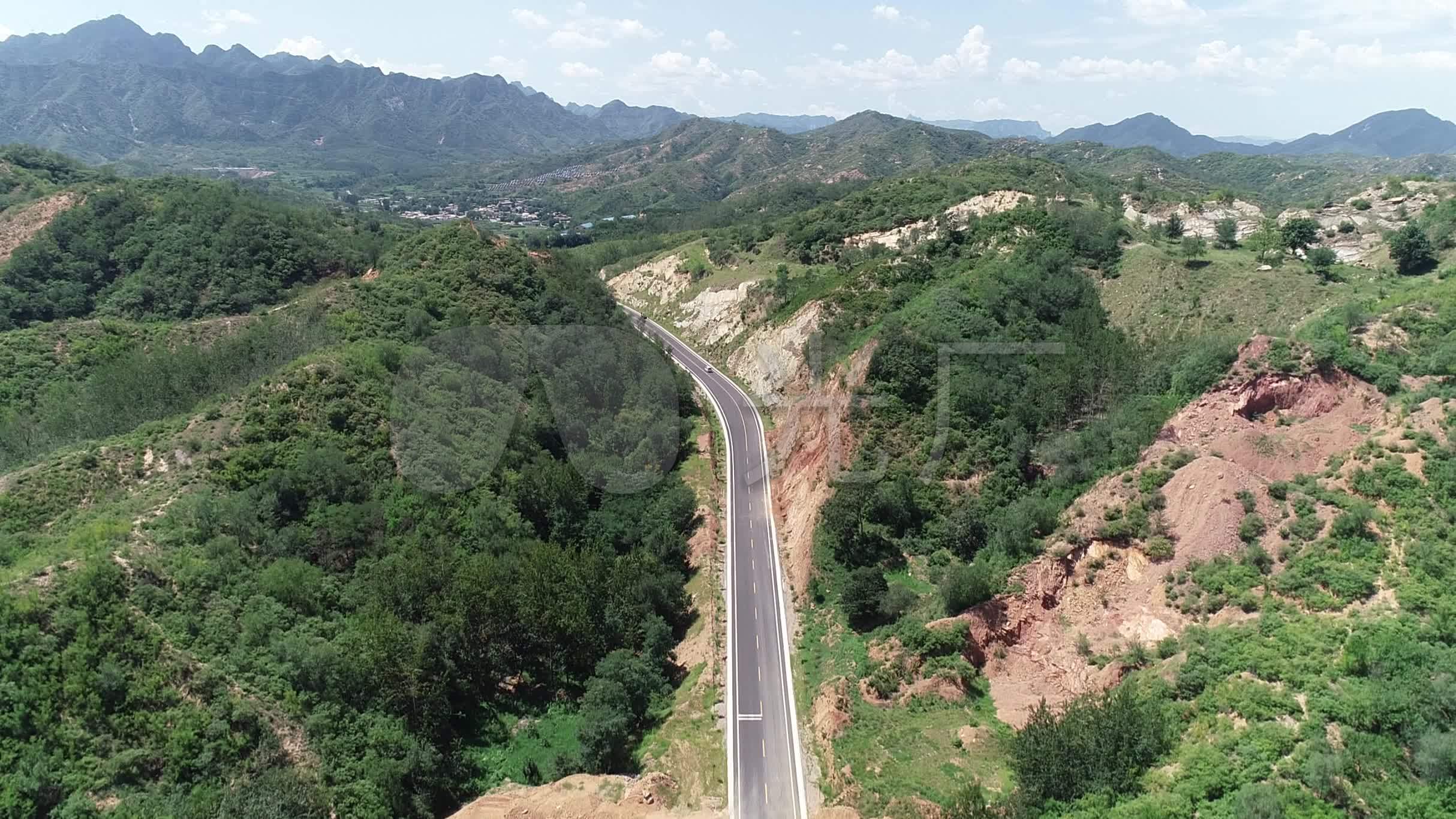 河北平山山间公路风光2_2432x1366_高清视频素材下载