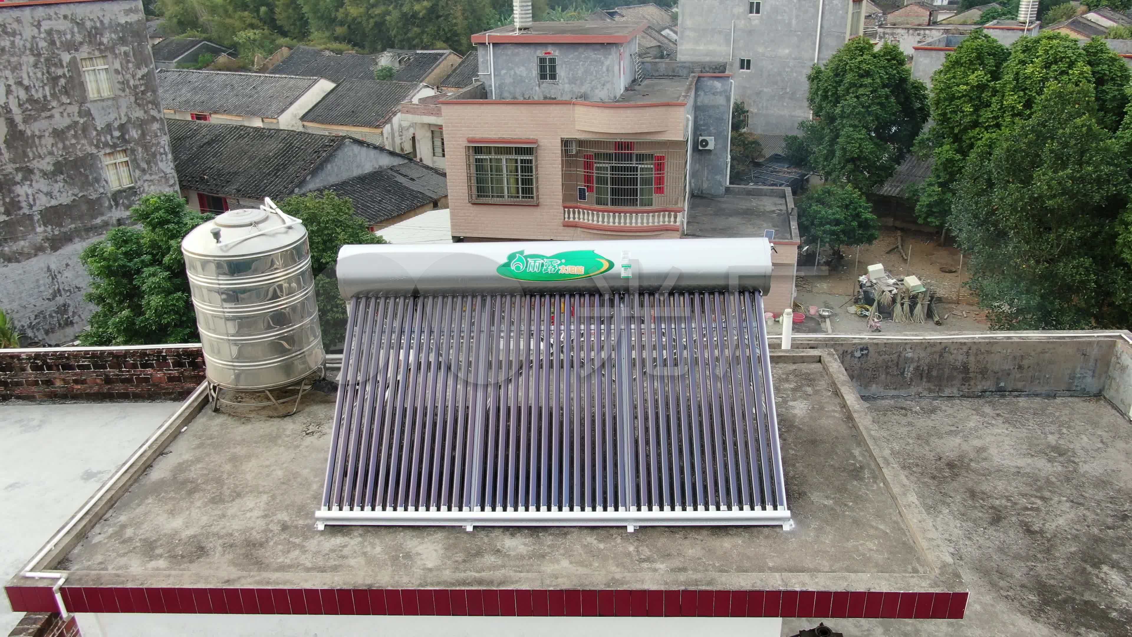 农村屋顶太阳能热水器_3840x2160_高清视频素材下载