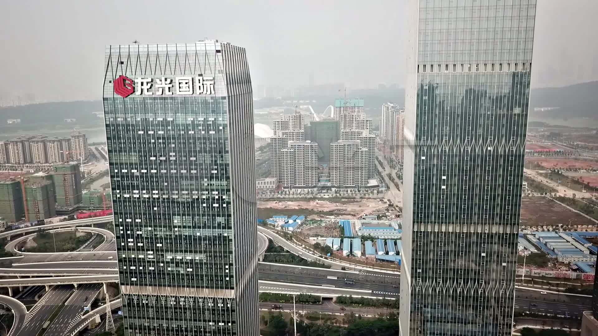 航拍广西南宁五象新区龙光国际大厦