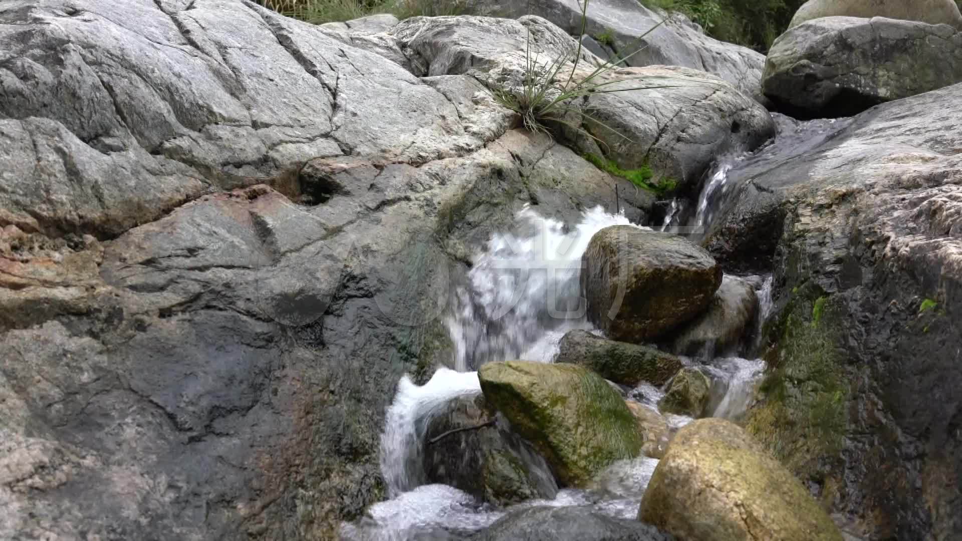 山溪流水