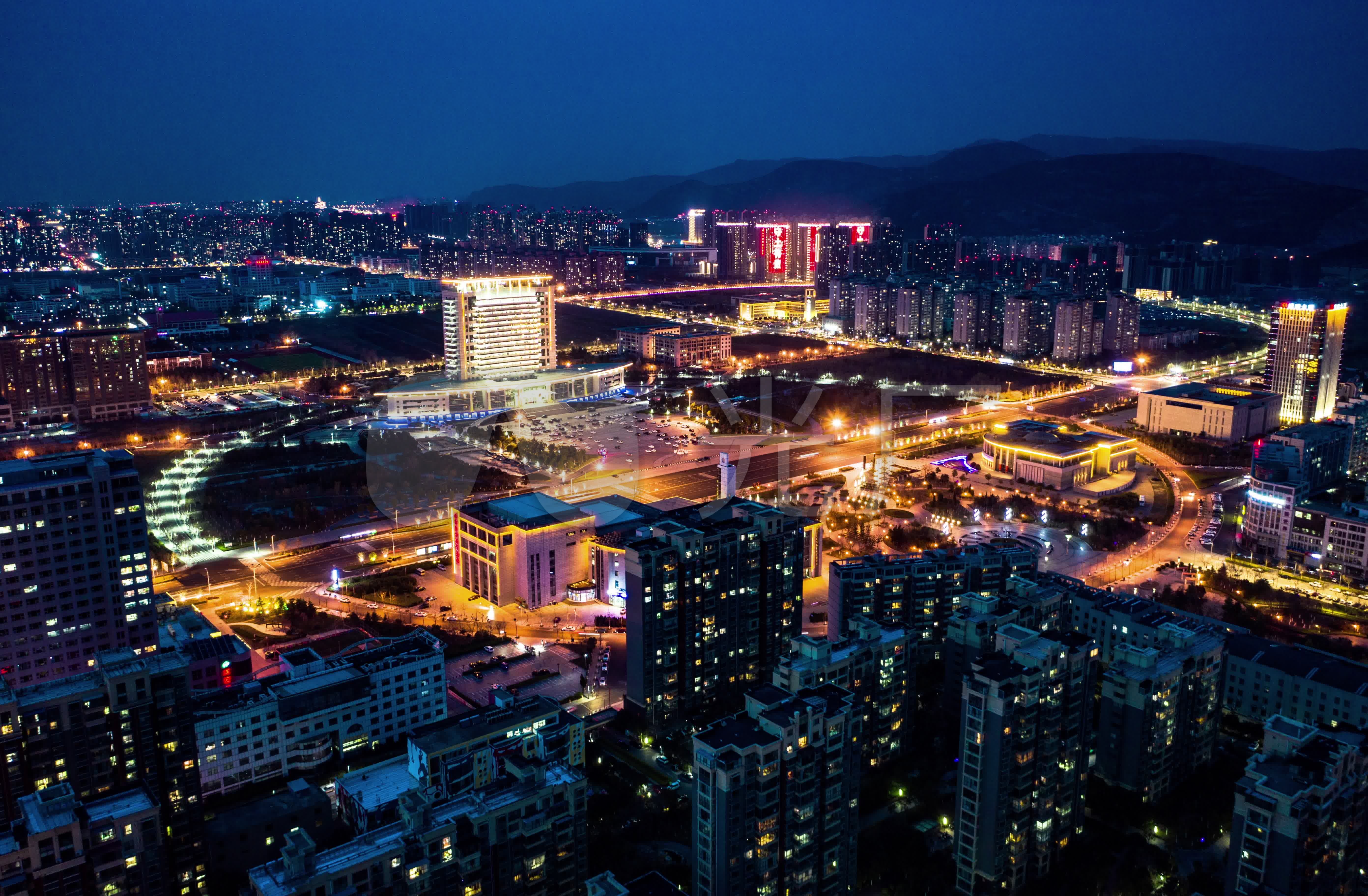 4k-原素材-连云港夜景延时市政府_5568x3648_高清视频